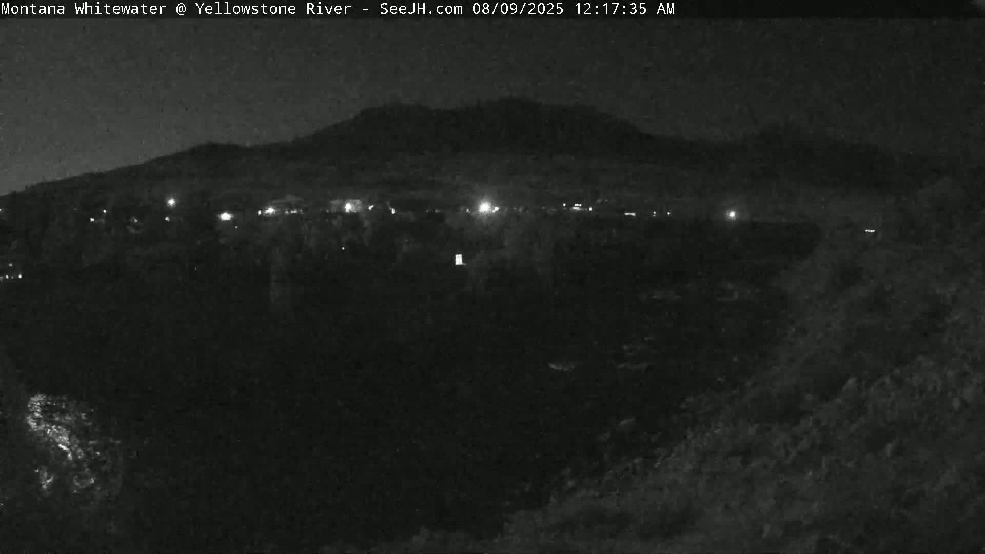 Gardiner Village & Yellowstone River  Live Cam - Gardnier, Park, Montana, USA