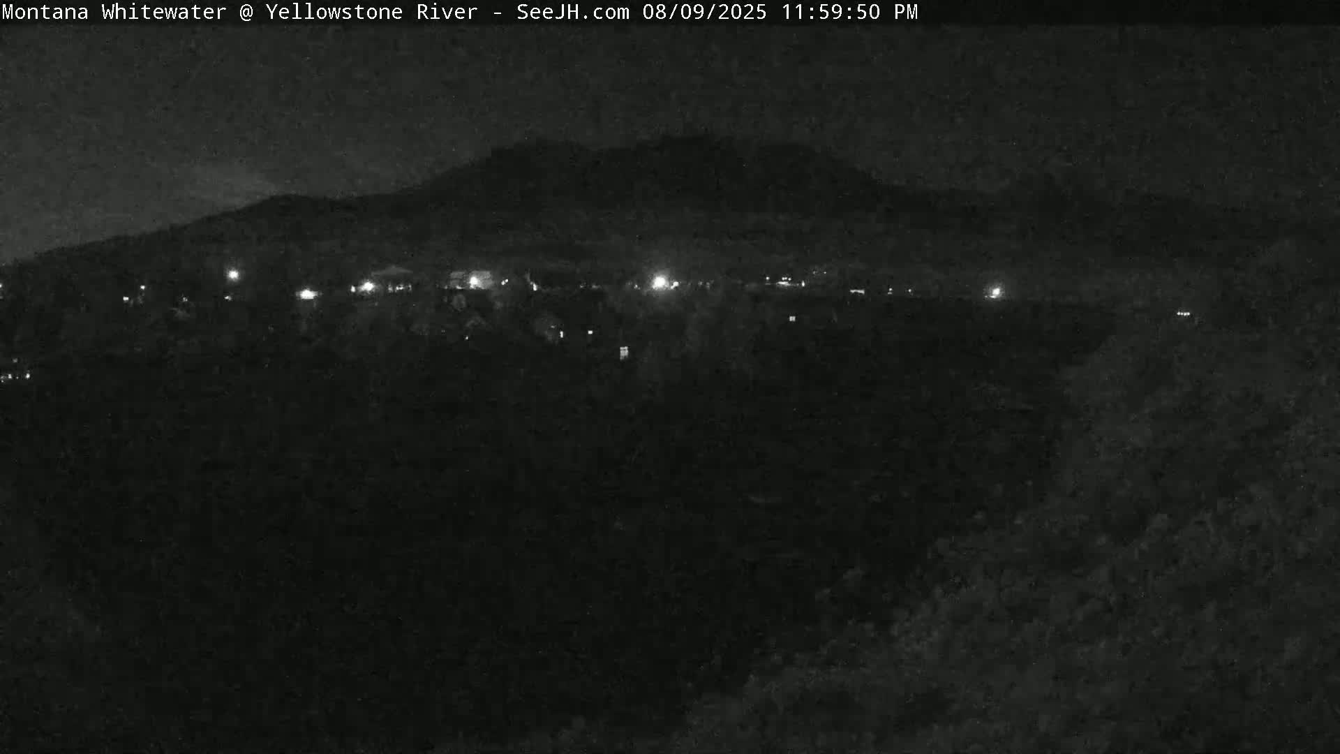 Gardiner Village & Yellowstone River  Live Cam - Gardnier, Park, Montana, USA
