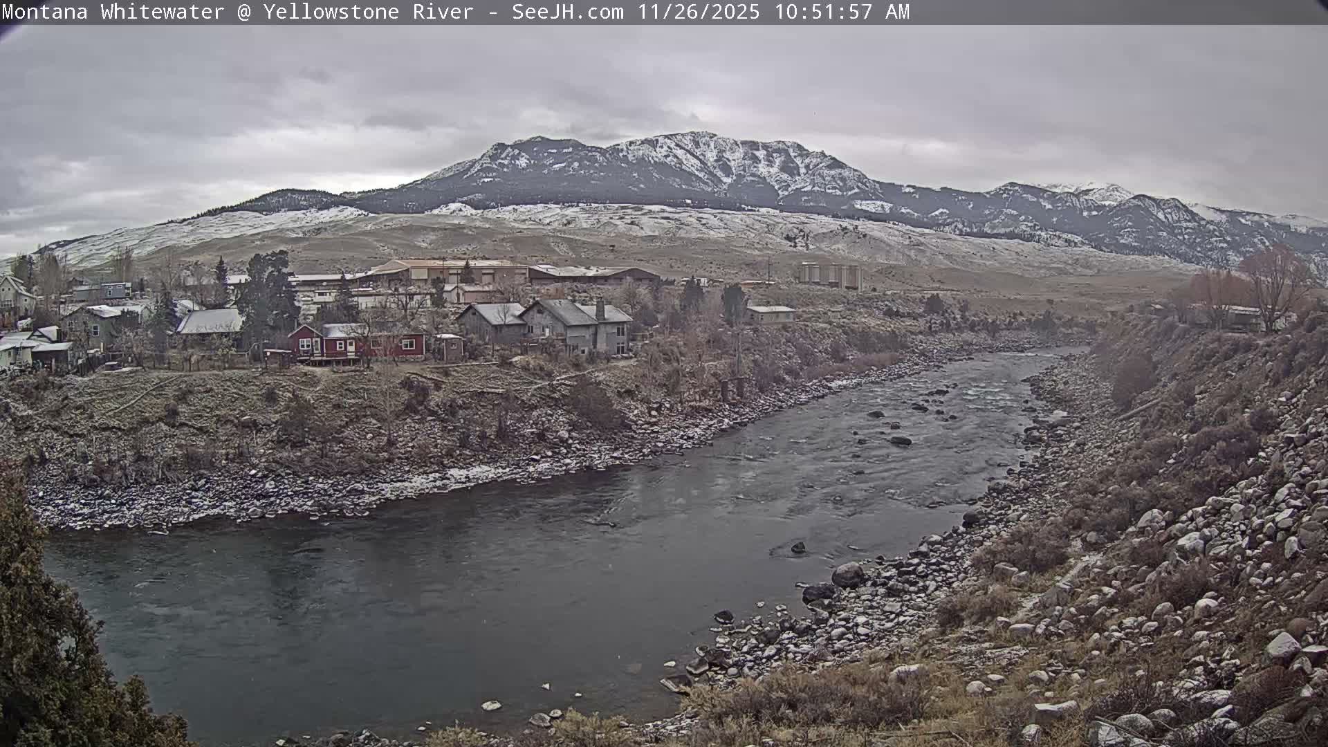Gardiner Village & Yellowstone River  Live Cam - Gardnier, Park, Montana, USA