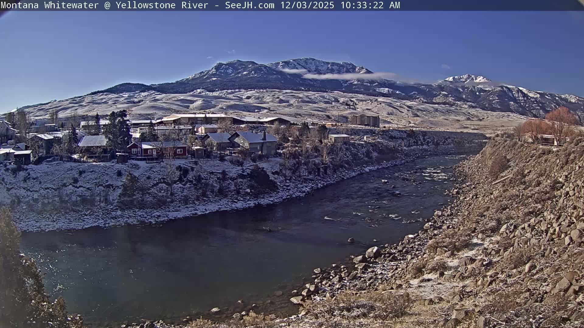 Gardiner Village & Yellowstone River  Live Cam - Gardnier, Park, Montana, USA