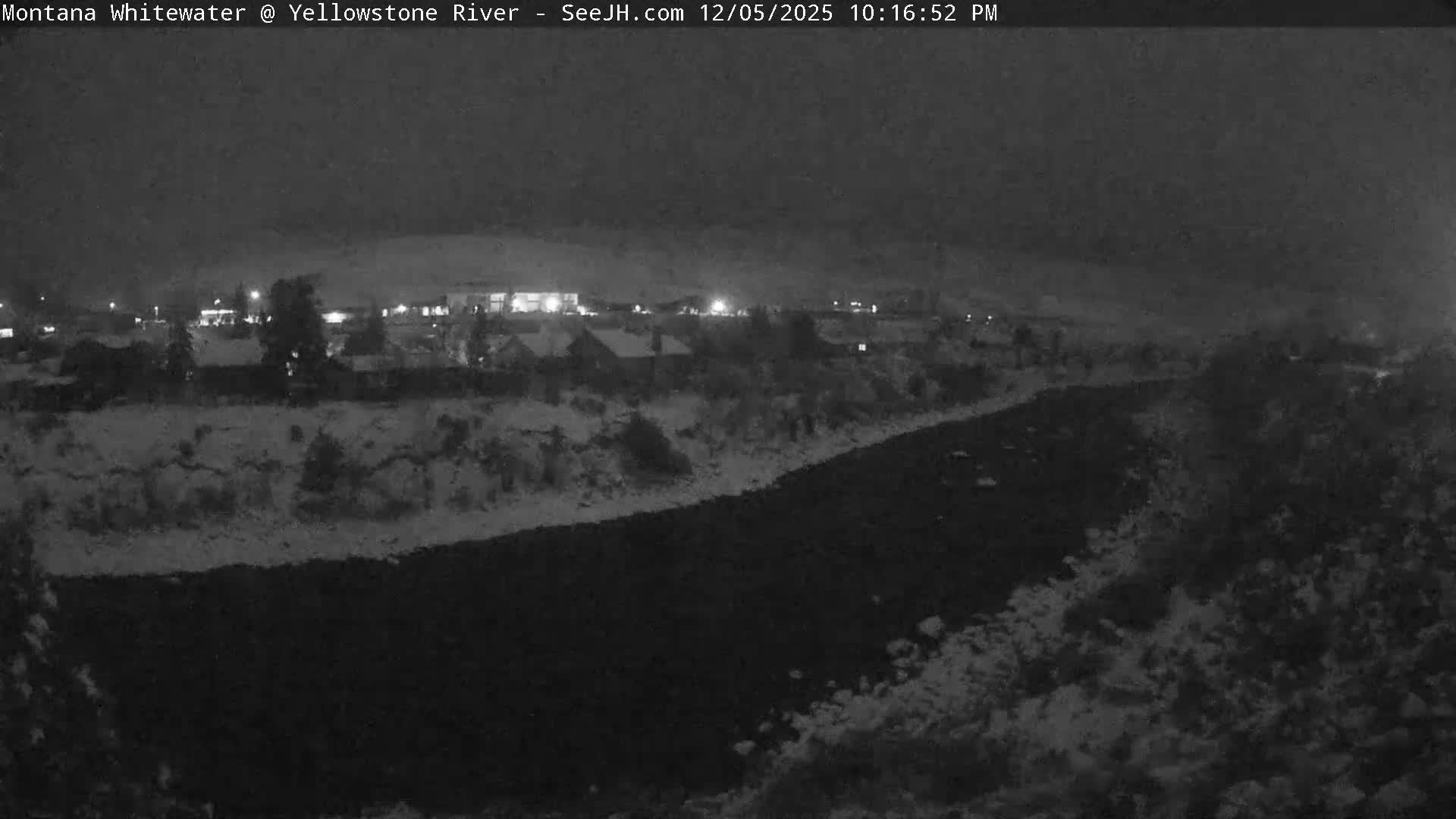 Gardiner Village & Yellowstone River  Live Cam - Gardnier, Park, Montana, USA