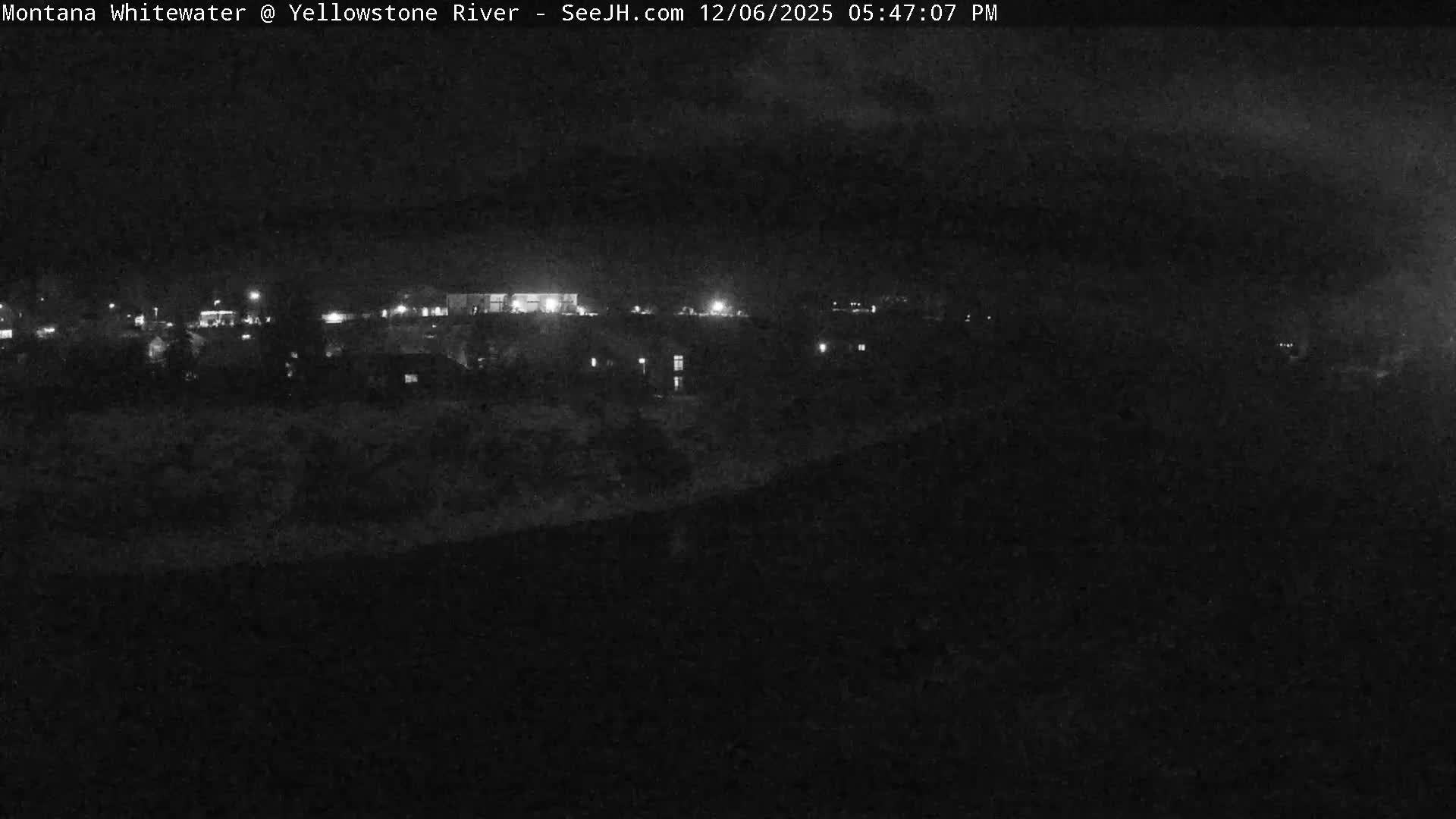 Gardiner Village & Yellowstone River  Live Cam - Gardnier, Park, Montana, USA
