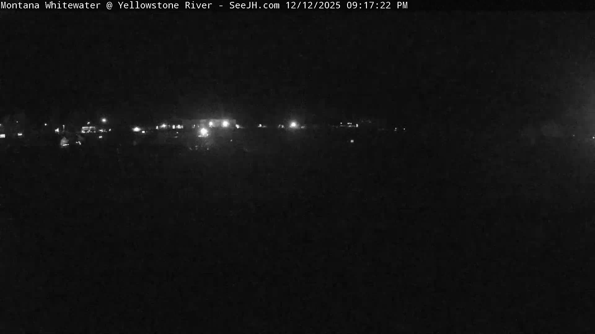 Gardiner Village & Yellowstone River  Live Cam - Gardnier, Park, Montana, USA