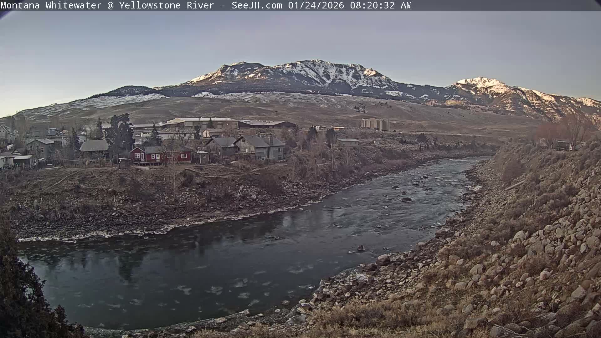 Gardiner Village & Yellowstone River  Live Cam - Gardnier, Park, Montana, USA