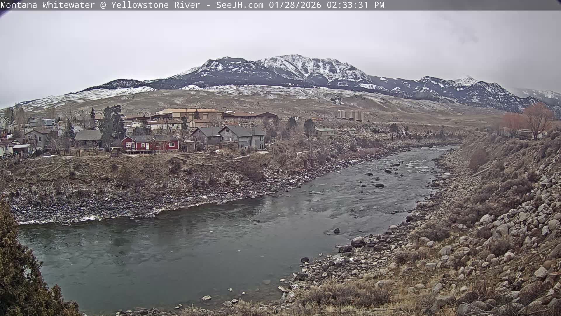 Gardiner Village & Yellowstone River  Live Cam - Gardnier, Park, Montana, USA