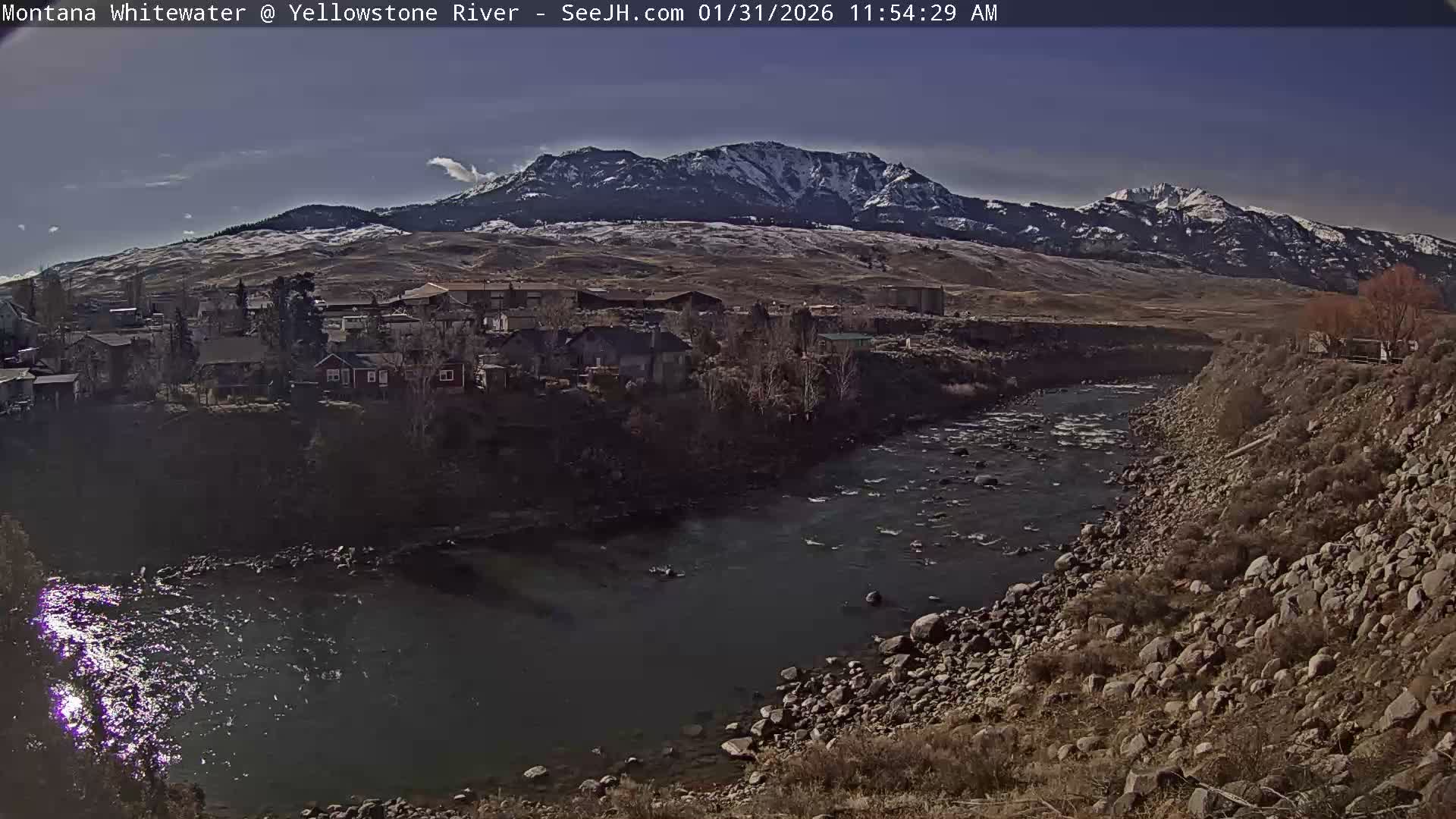 Gardiner Village & Yellowstone River  Live Cam - Gardnier, Park, Montana, USA