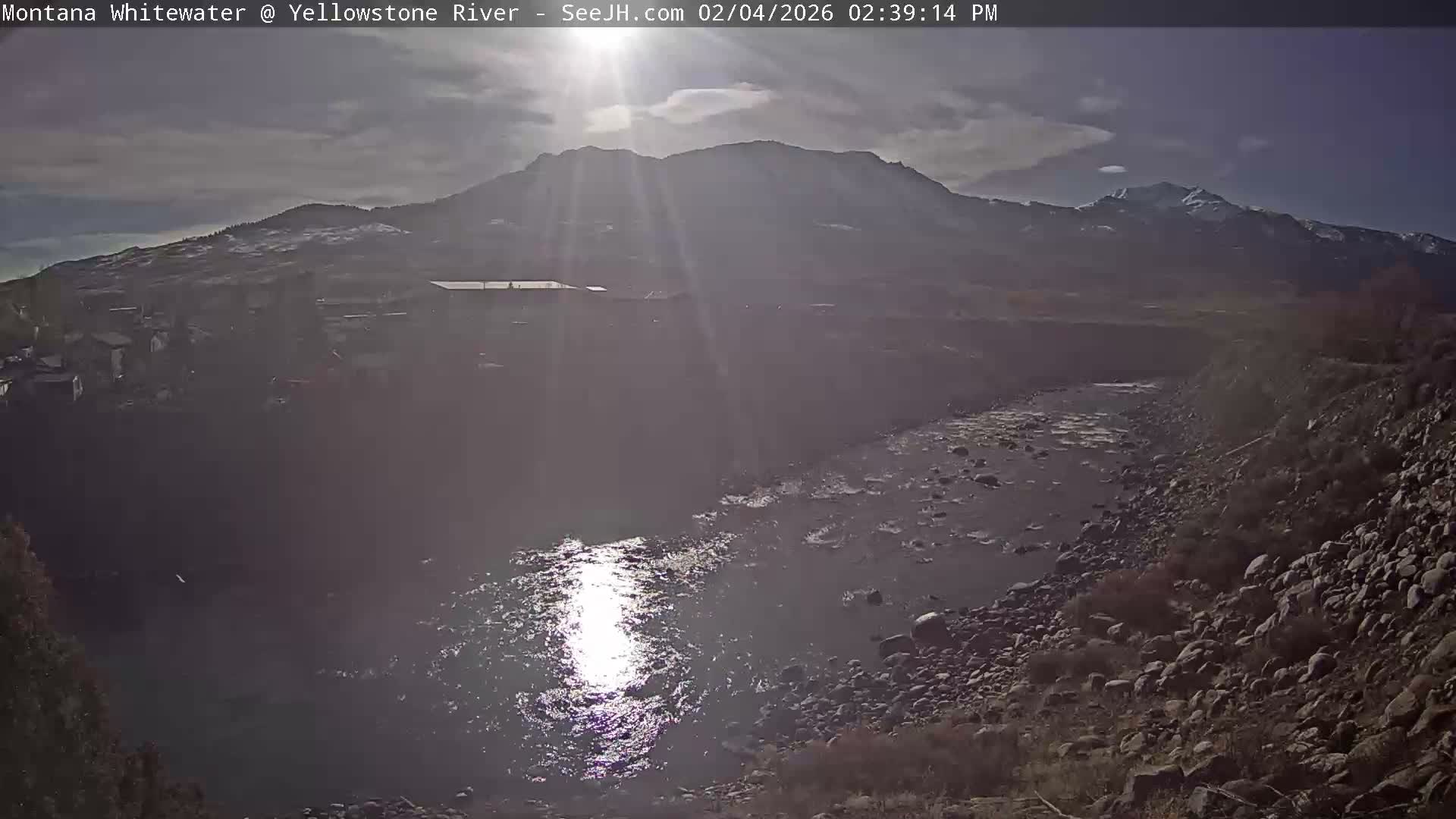 Gardiner Village & Yellowstone River  Live Cam - Gardnier, Park, Montana, USA