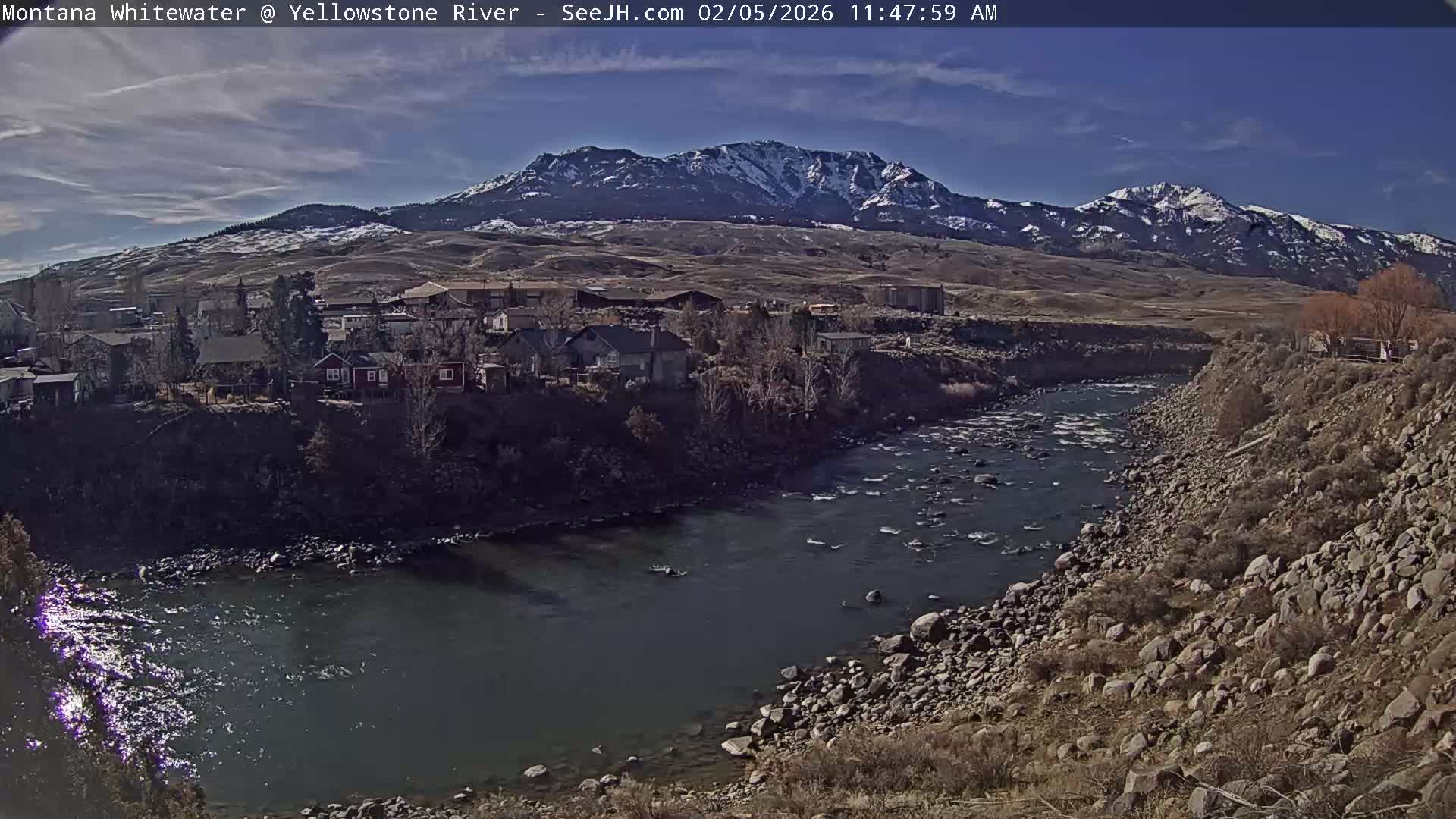 Gardiner Village & Yellowstone River  Live Cam - Gardnier, Park, Montana, USA
