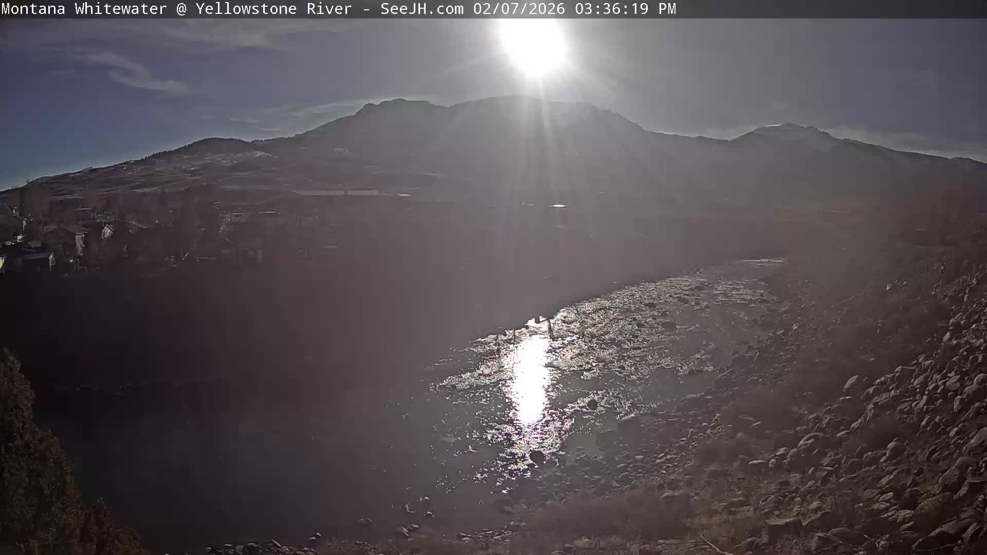Gardiner Village & Yellowstone River  Live Cam - Gardnier, Park, Montana, USA