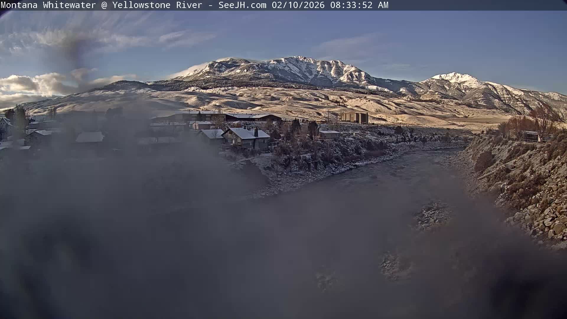 Gardiner Village & Yellowstone River  Live Cam - Gardnier, Park, Montana, USA
