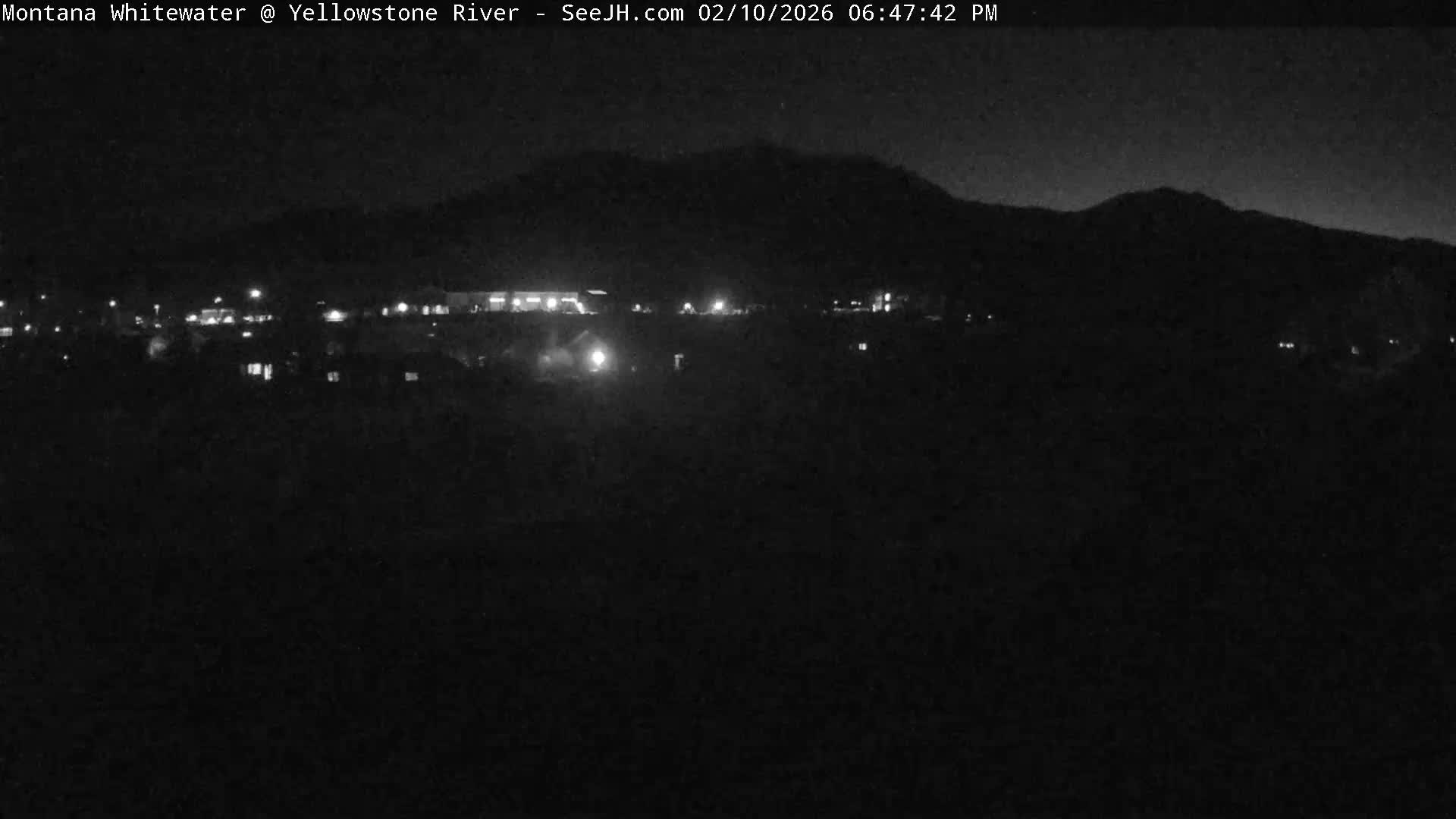 Gardiner Village & Yellowstone River  Live Cam - Gardnier, Park, Montana, USA