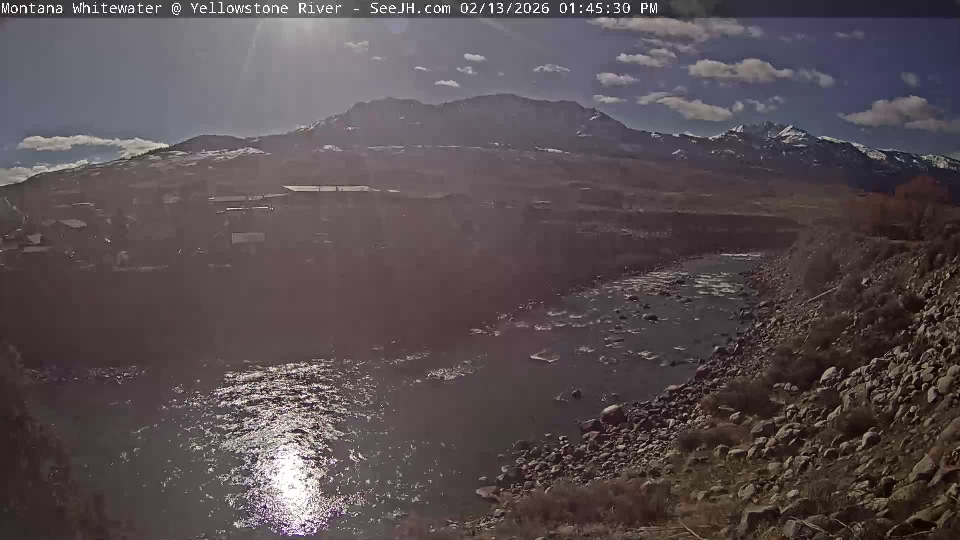 Gardiner Village & Yellowstone River  Live Cam - Gardnier, Park, Montana, USA