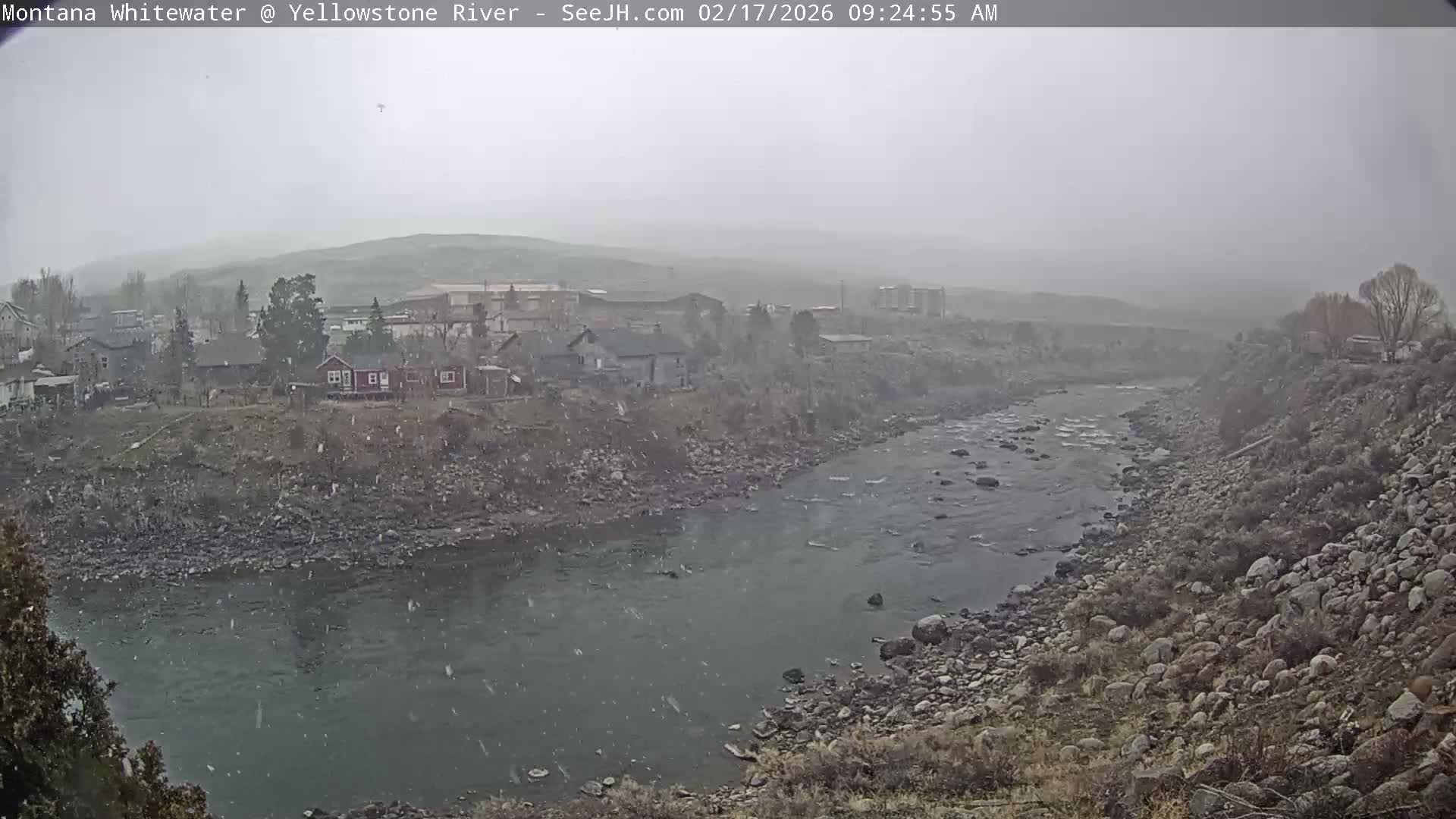 Gardiner Village & Yellowstone River  Live Cam - Gardnier, Park, Montana, USA