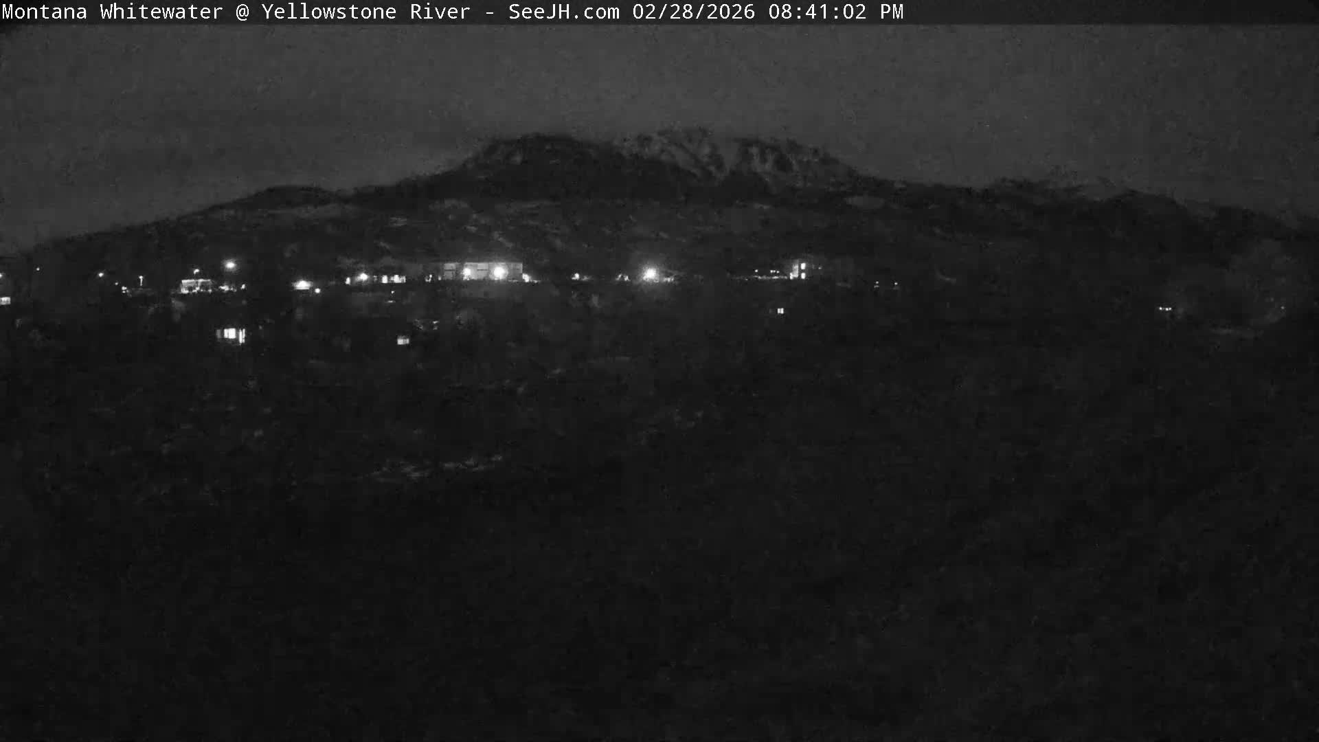 Gardiner Village & Yellowstone River  Live Cam - Gardnier, Park, Montana, USA