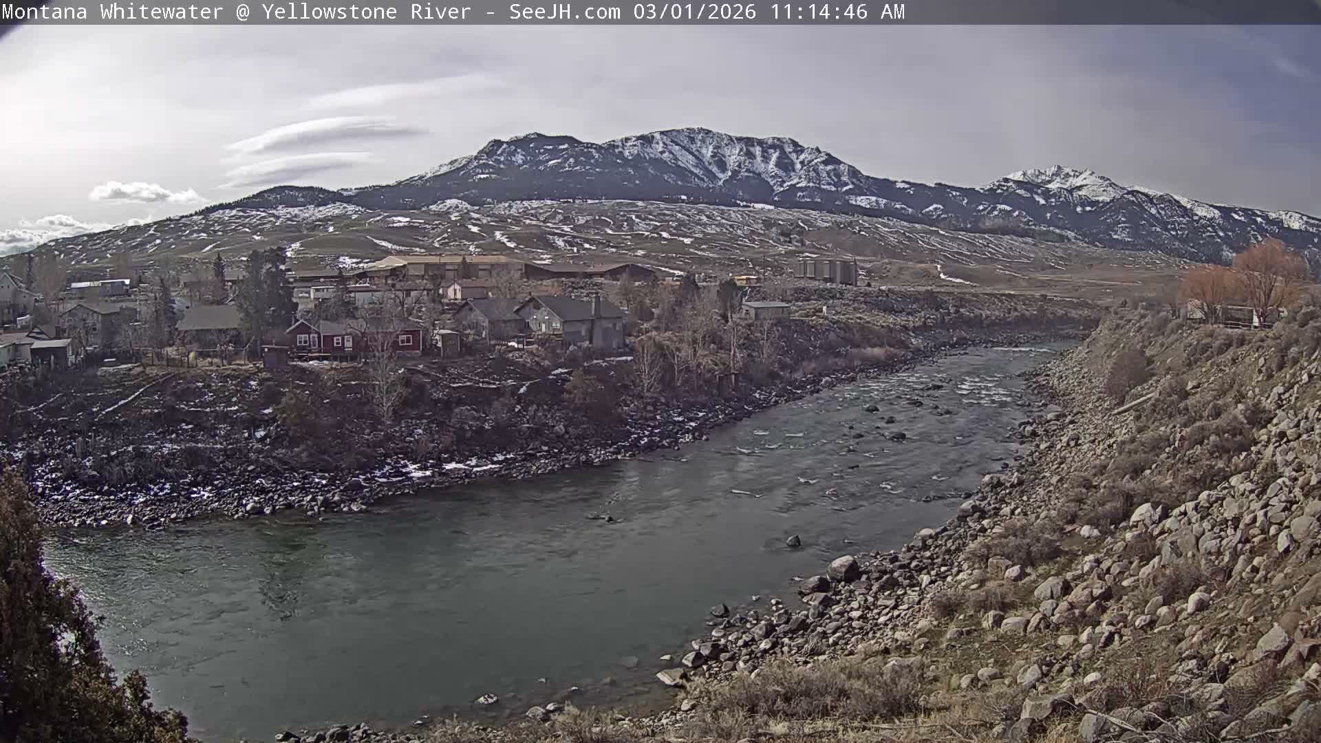 Gardiner Village & Yellowstone River  Live Cam - Gardnier, Park, Montana, USA