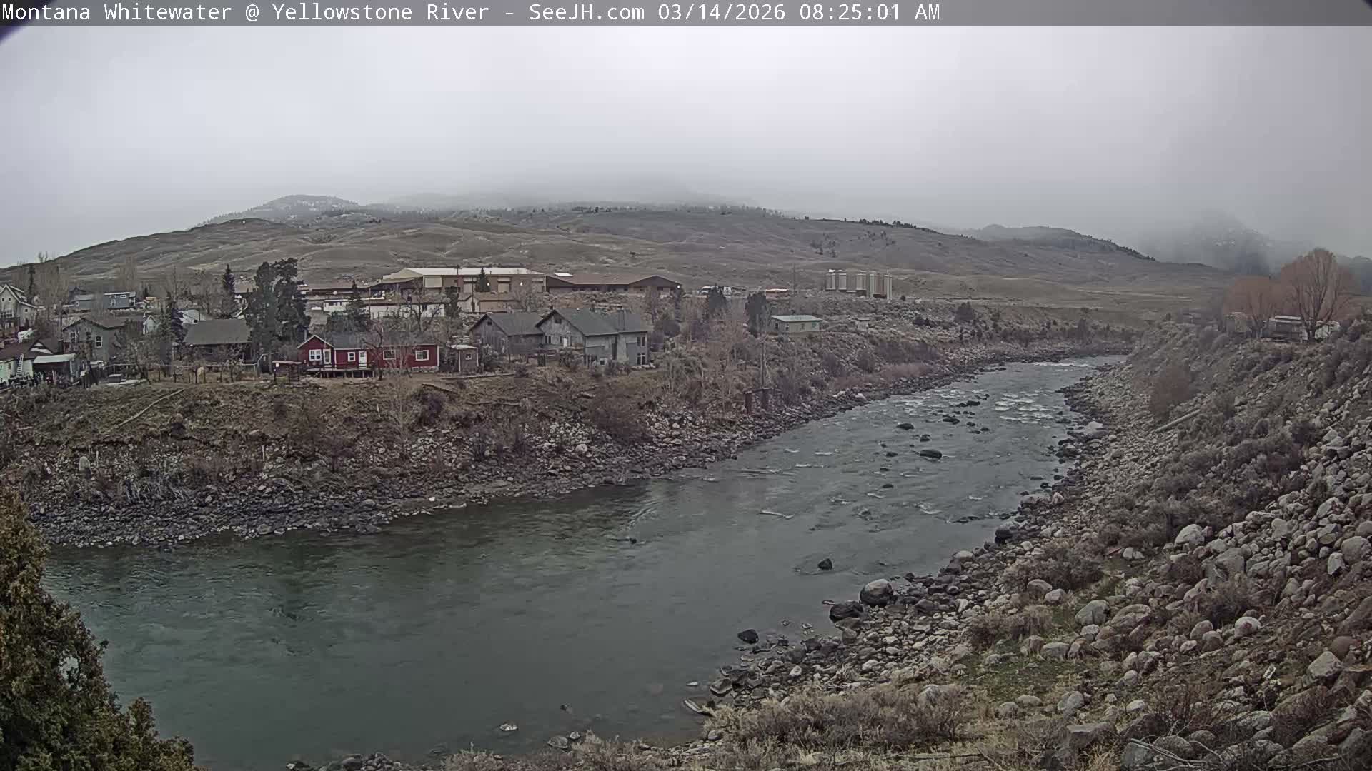 Gardiner Village & Yellowstone River  Live Cam - Gardnier, Park, Montana, USA