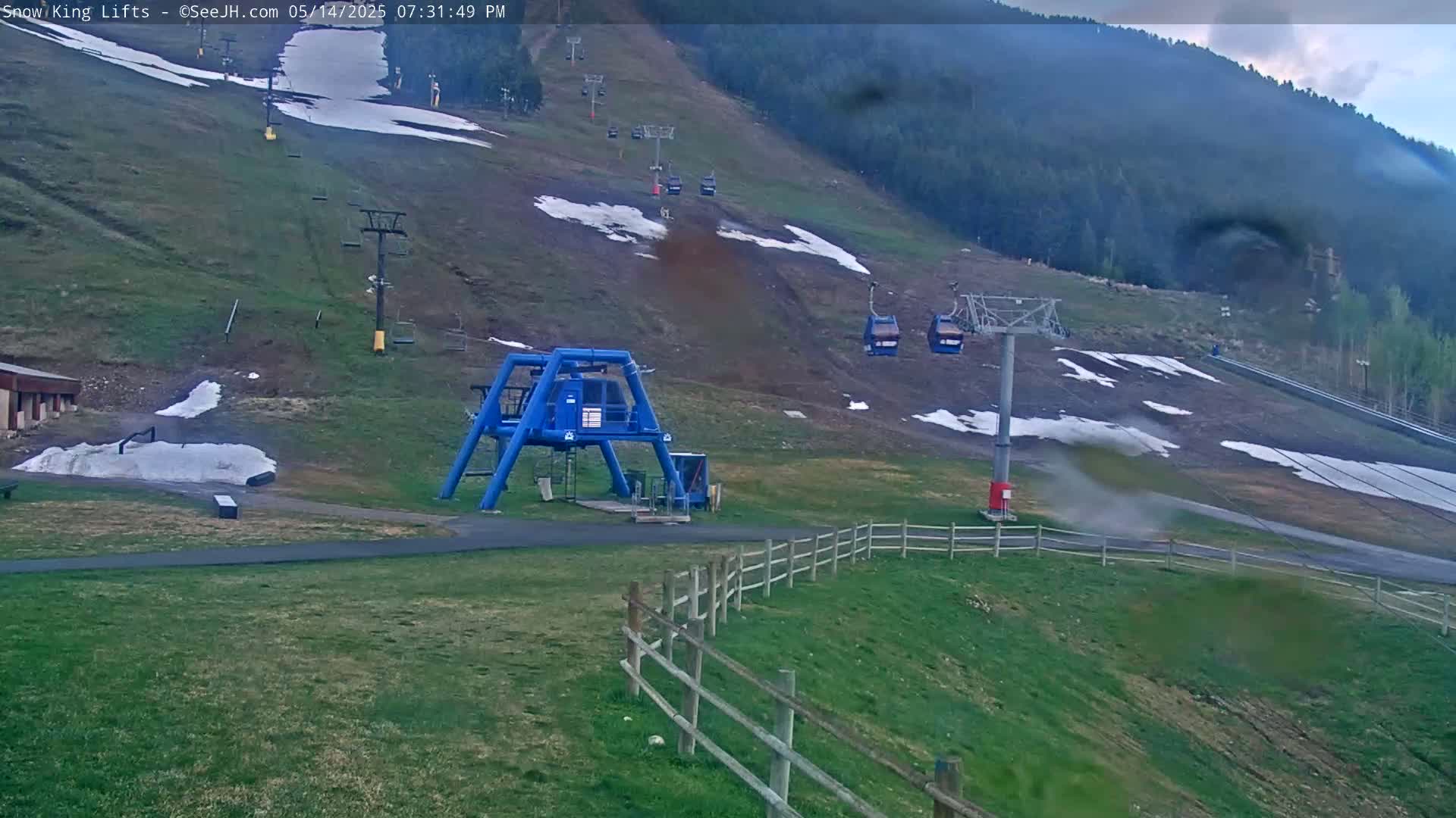 Jackson, Snow King Mountain Ski Slope & Lifts Live Cam - Jackson, Teton, Wyoming, USA