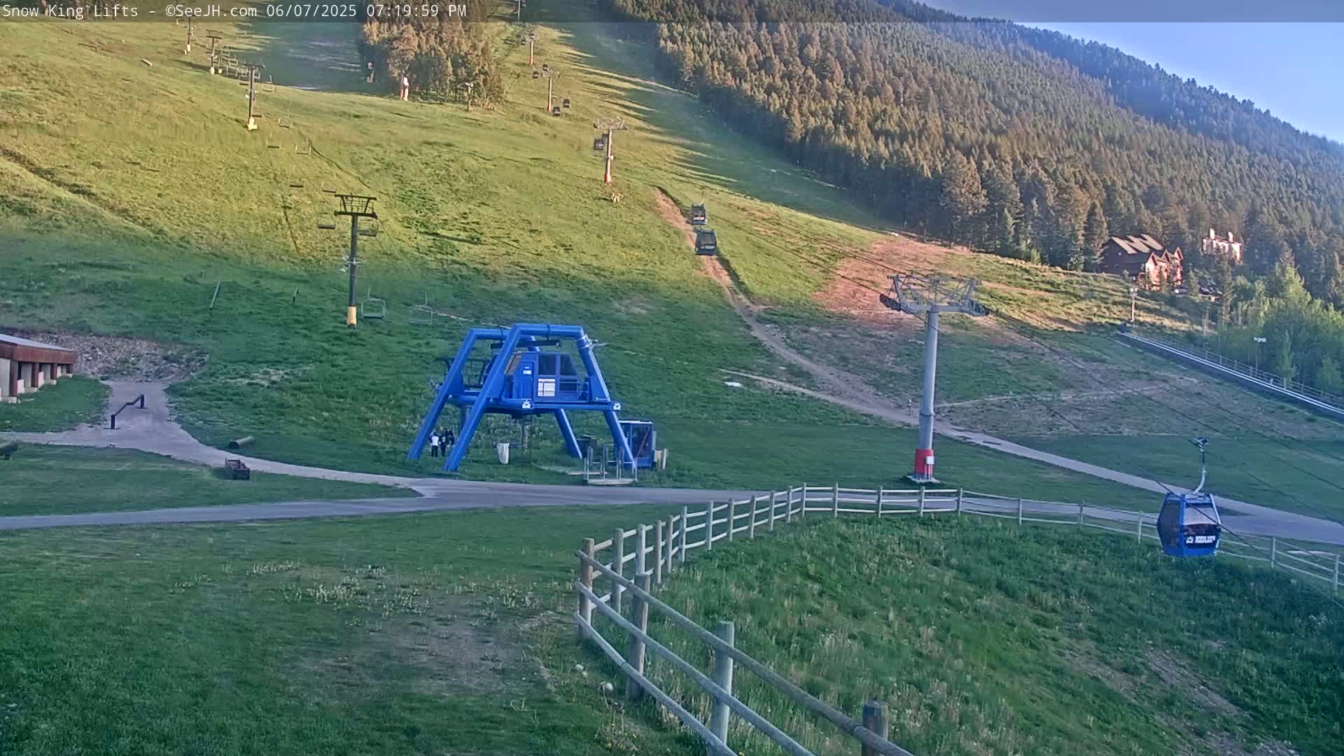 Jackson, Snow King Mountain Ski Slope & Lifts Live Cam - Jackson, Teton, Wyoming, USA