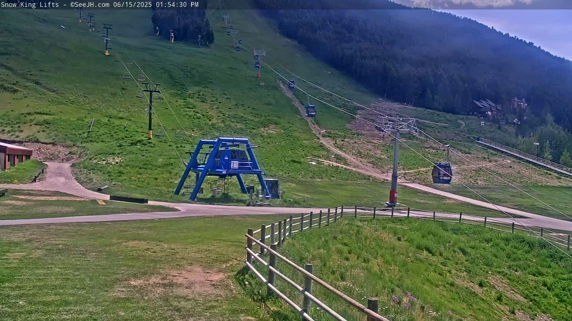 Jackson, Snow King Mountain Ski Slope & Lifts Live Cam - Jackson, Teton, Wyoming, USA