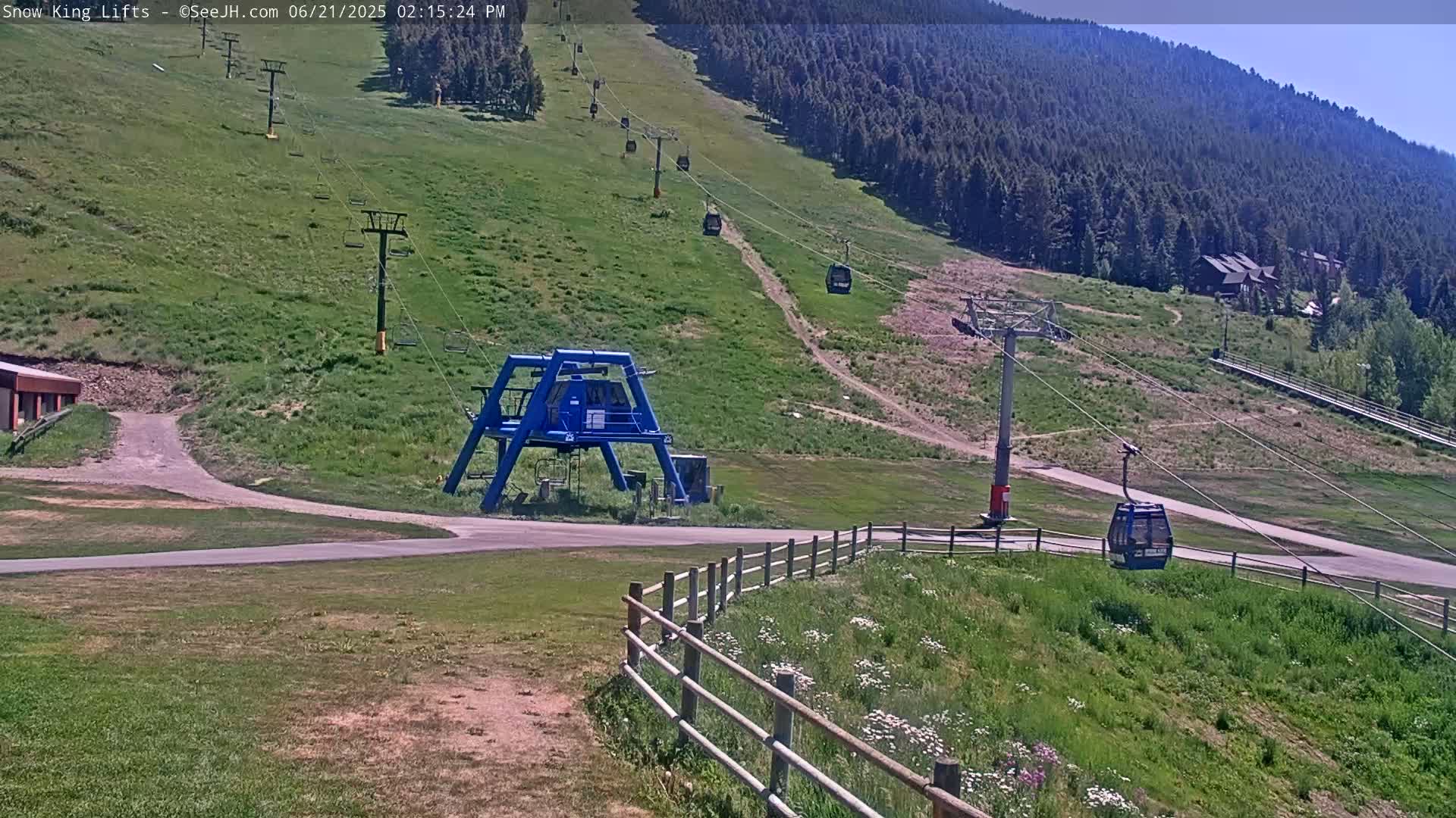Jackson, Snow King Mountain Ski Slope & Lifts Live Cam - Jackson, Teton, Wyoming, USA