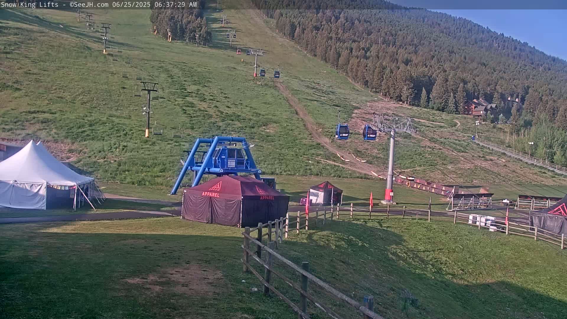 Jackson, Snow King Mountain Ski Slope & Lifts Live Cam - Jackson, Teton, Wyoming, USA