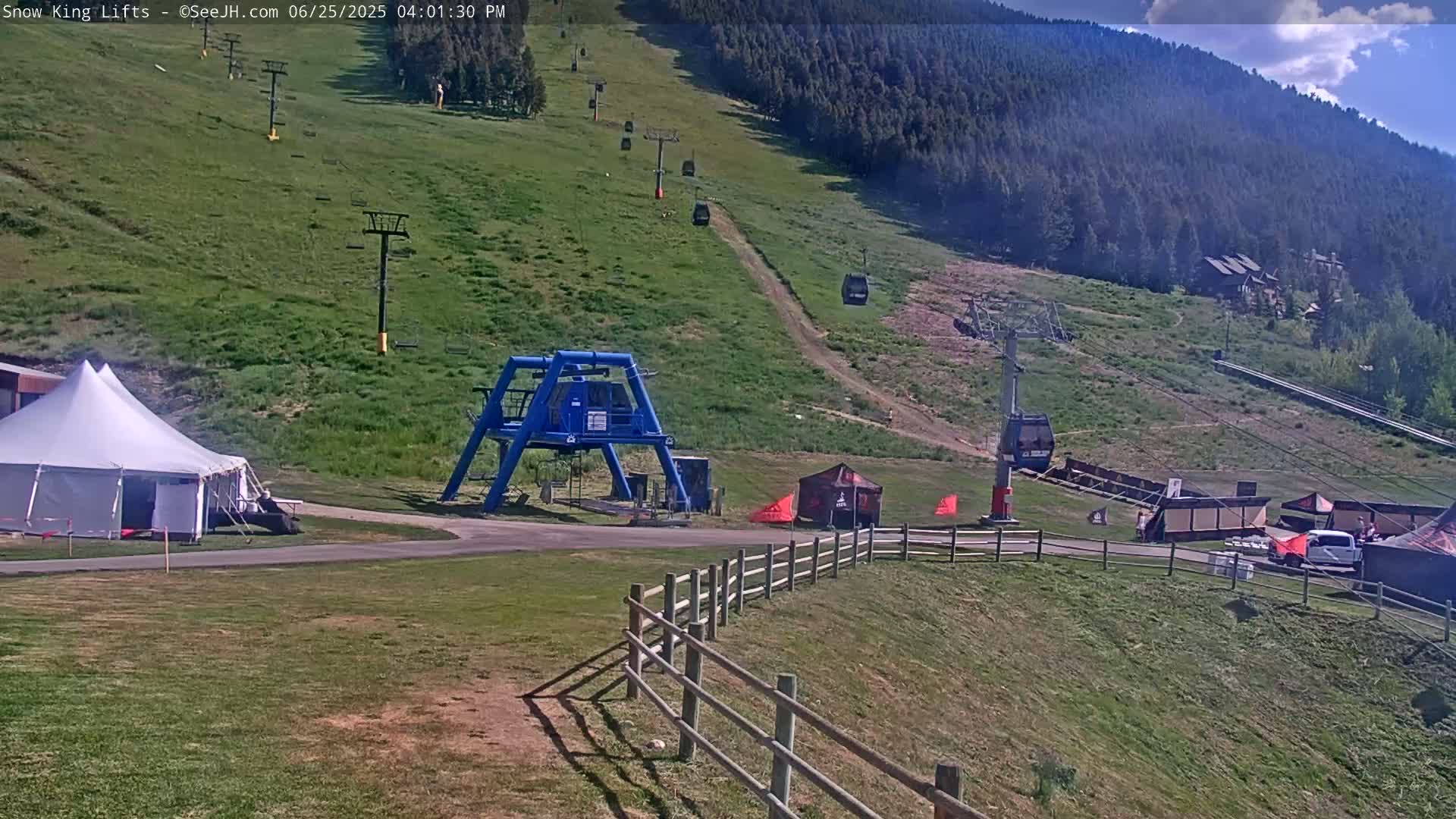 Jackson, Snow King Mountain Ski Slope & Lifts Live Cam - Jackson, Teton, Wyoming, USA