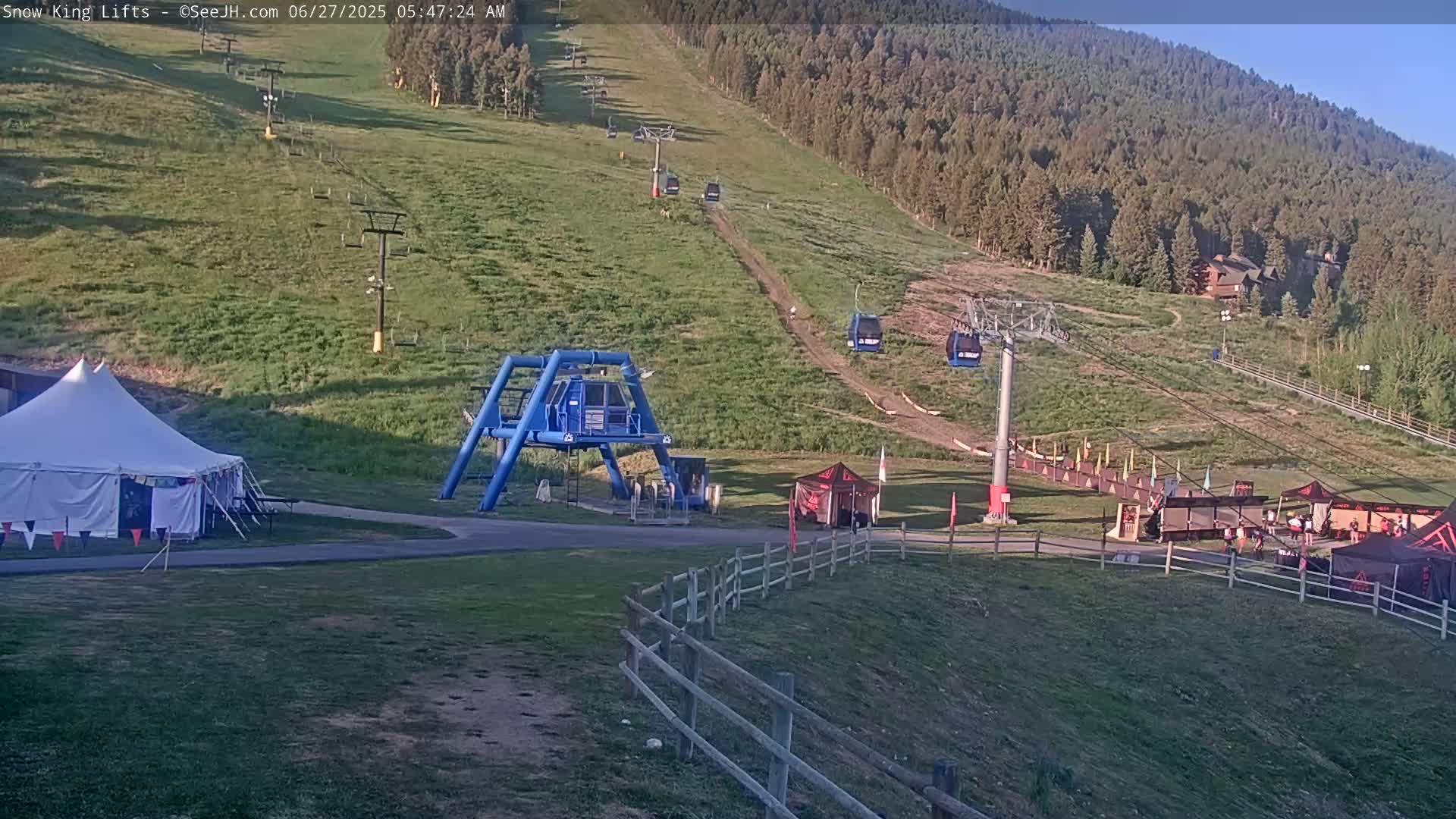 Jackson, Snow King Mountain Ski Slope & Lifts Live Cam - Jackson, Teton, Wyoming, USA
