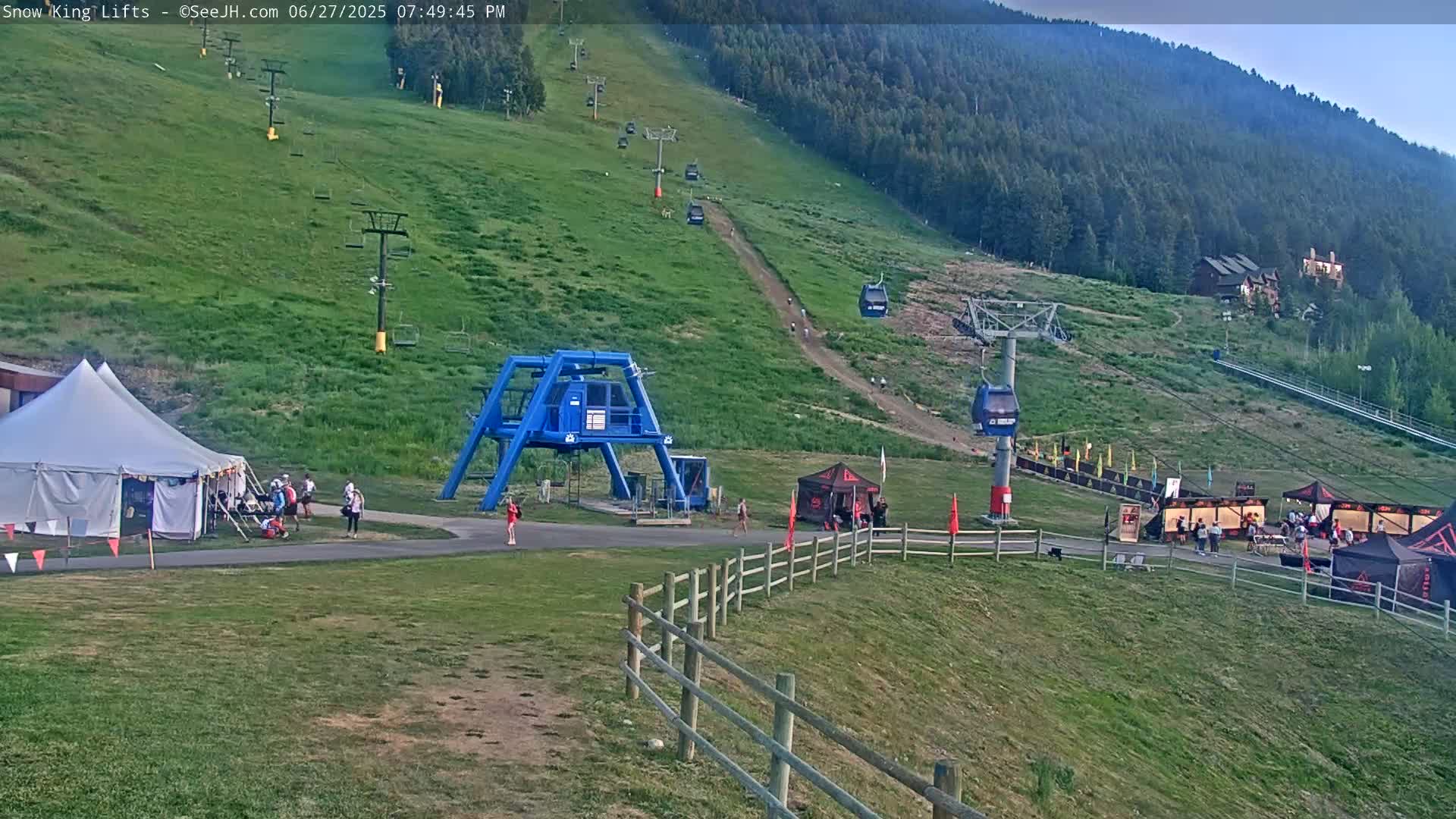 Jackson, Snow King Mountain Ski Slope & Lifts Live Cam - Jackson, Teton, Wyoming, USA