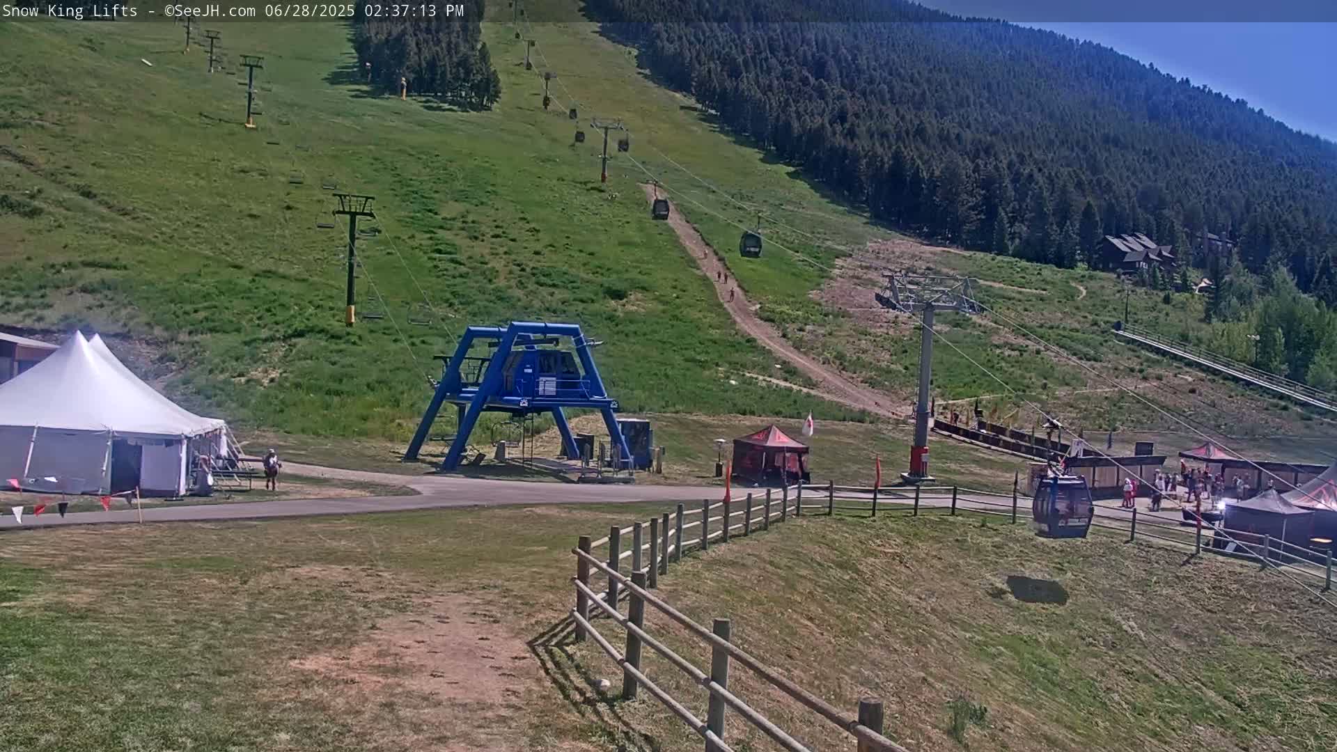Jackson, Snow King Mountain Ski Slope & Lifts Live Cam - Jackson, Teton, Wyoming, USA
