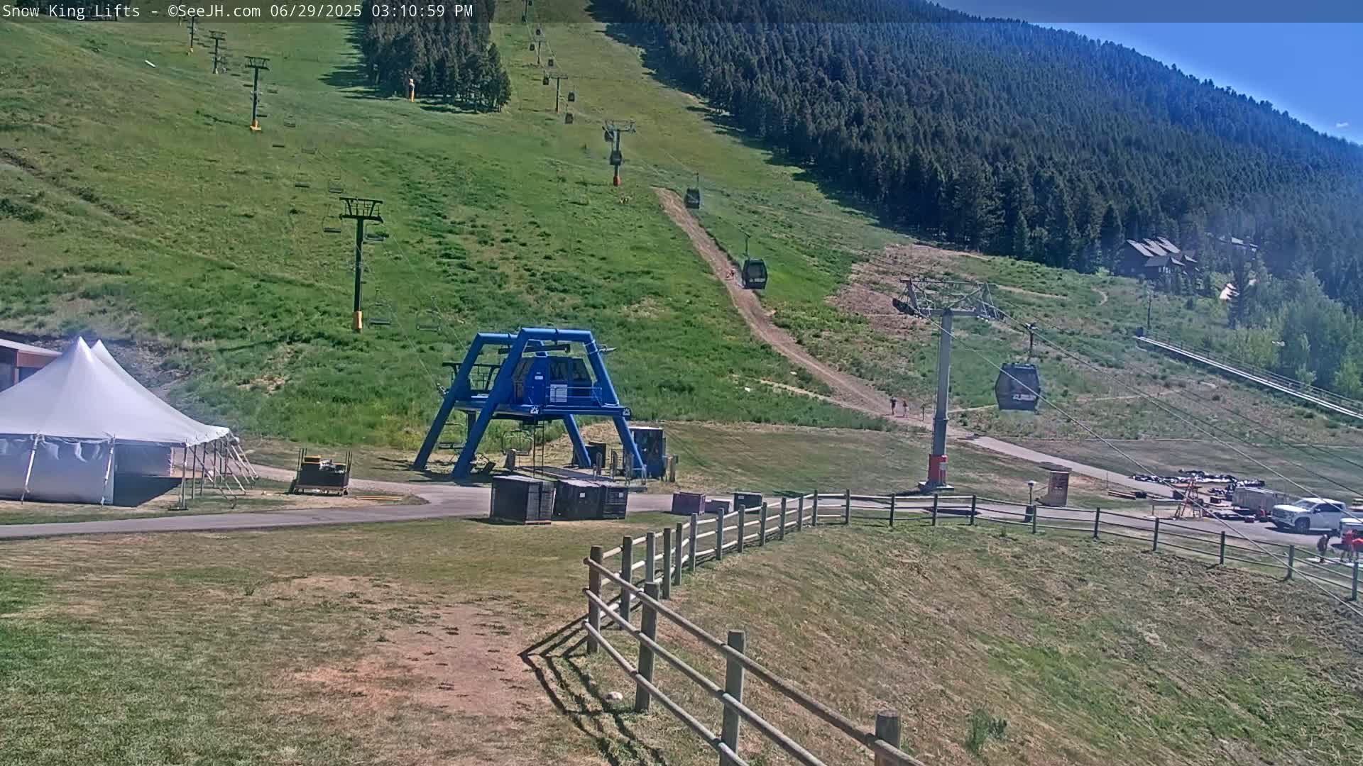 Jackson, Snow King Mountain Ski Slope & Lifts Live Cam - Jackson, Teton, Wyoming, USA