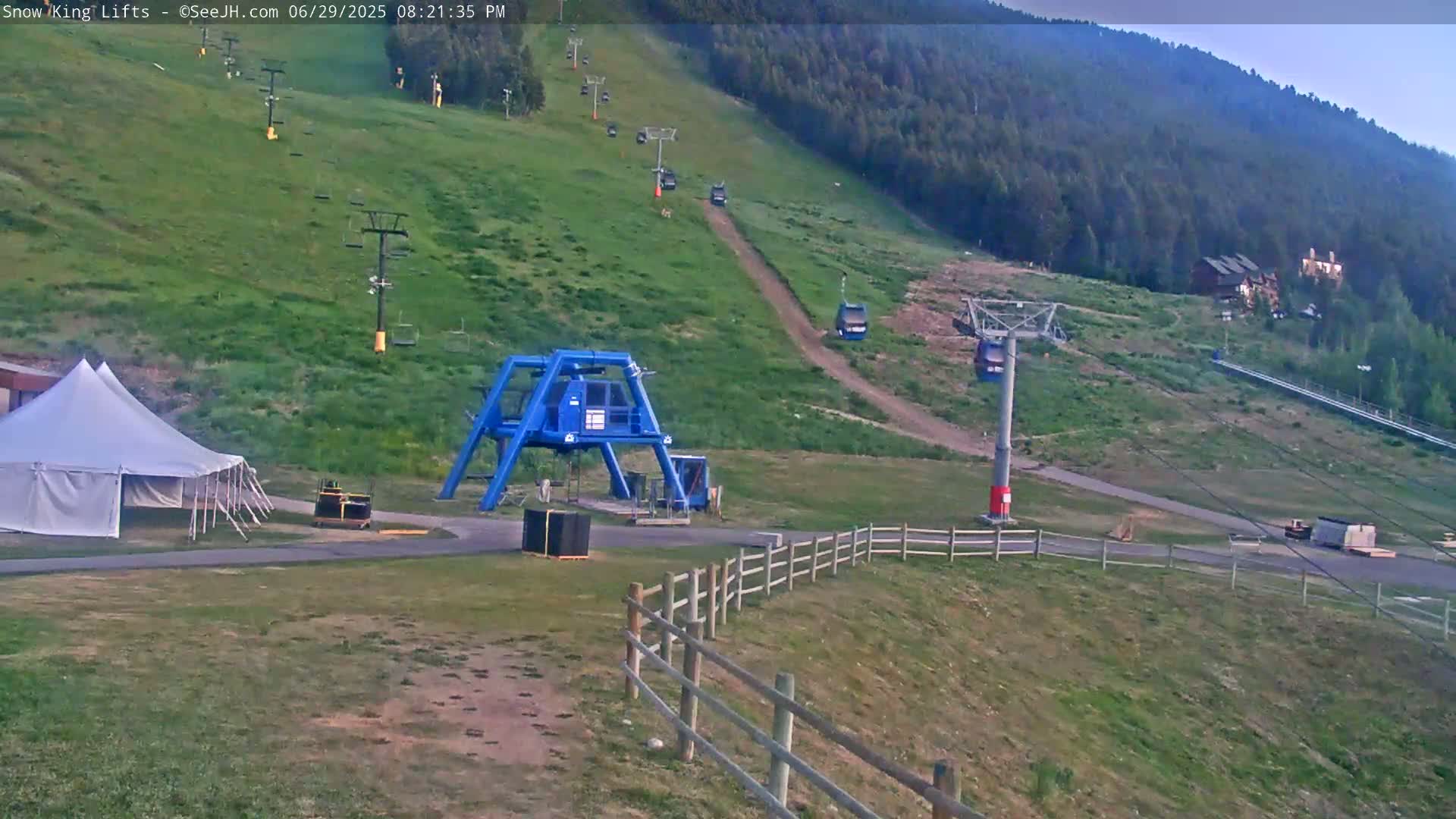 Jackson, Snow King Mountain Ski Slope & Lifts Live Cam - Jackson, Teton, Wyoming, USA