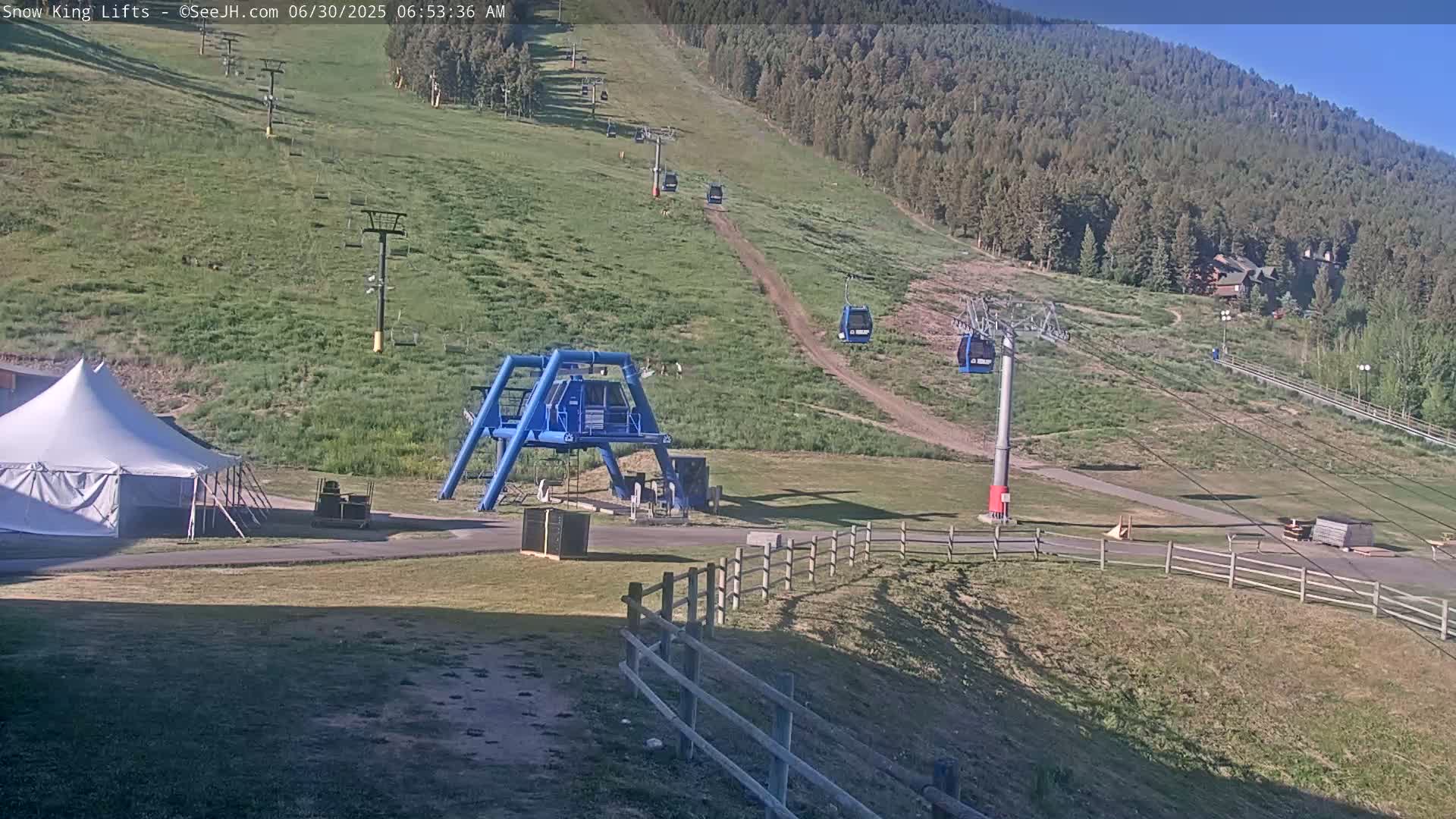 Jackson, Snow King Mountain Ski Slope & Lifts Live Cam - Jackson, Teton, Wyoming, USA