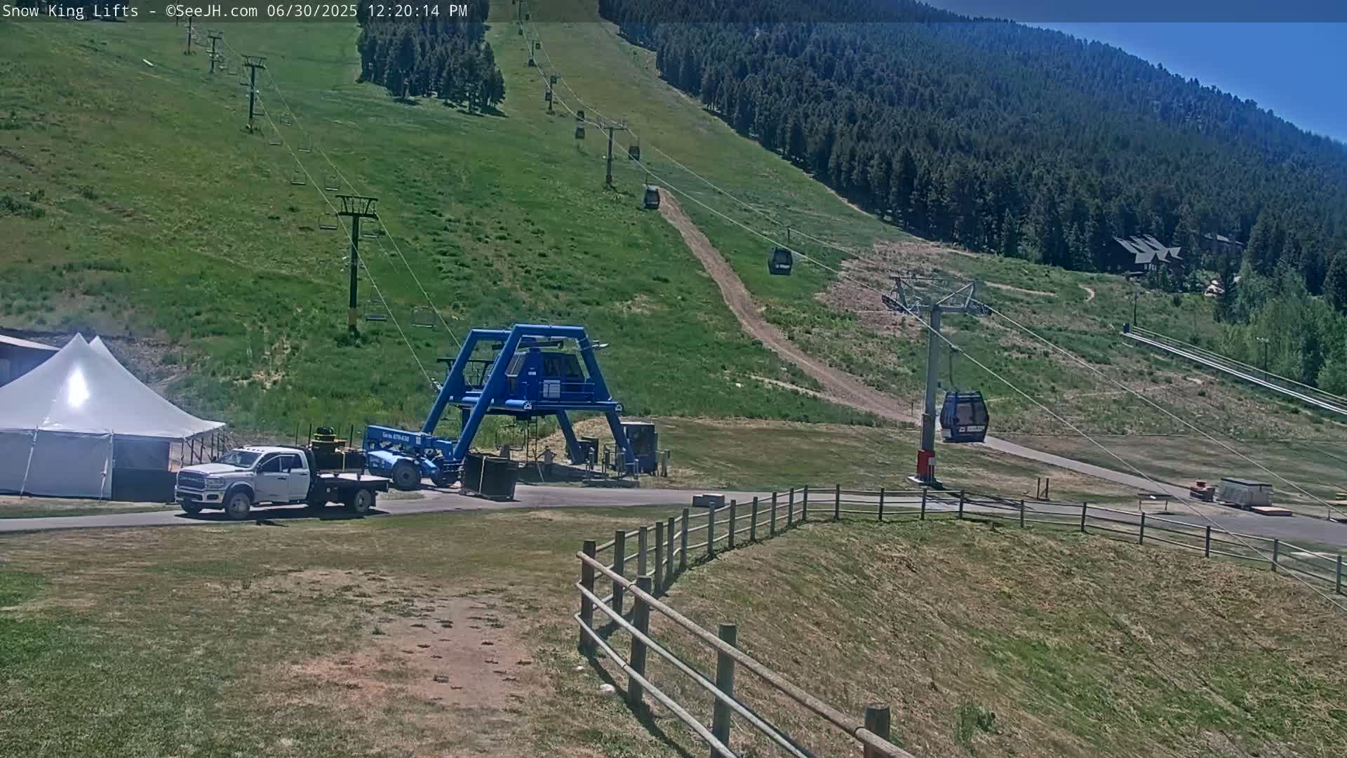 Jackson, Snow King Mountain Ski Slope & Lifts Live Cam - Jackson, Teton, Wyoming, USA