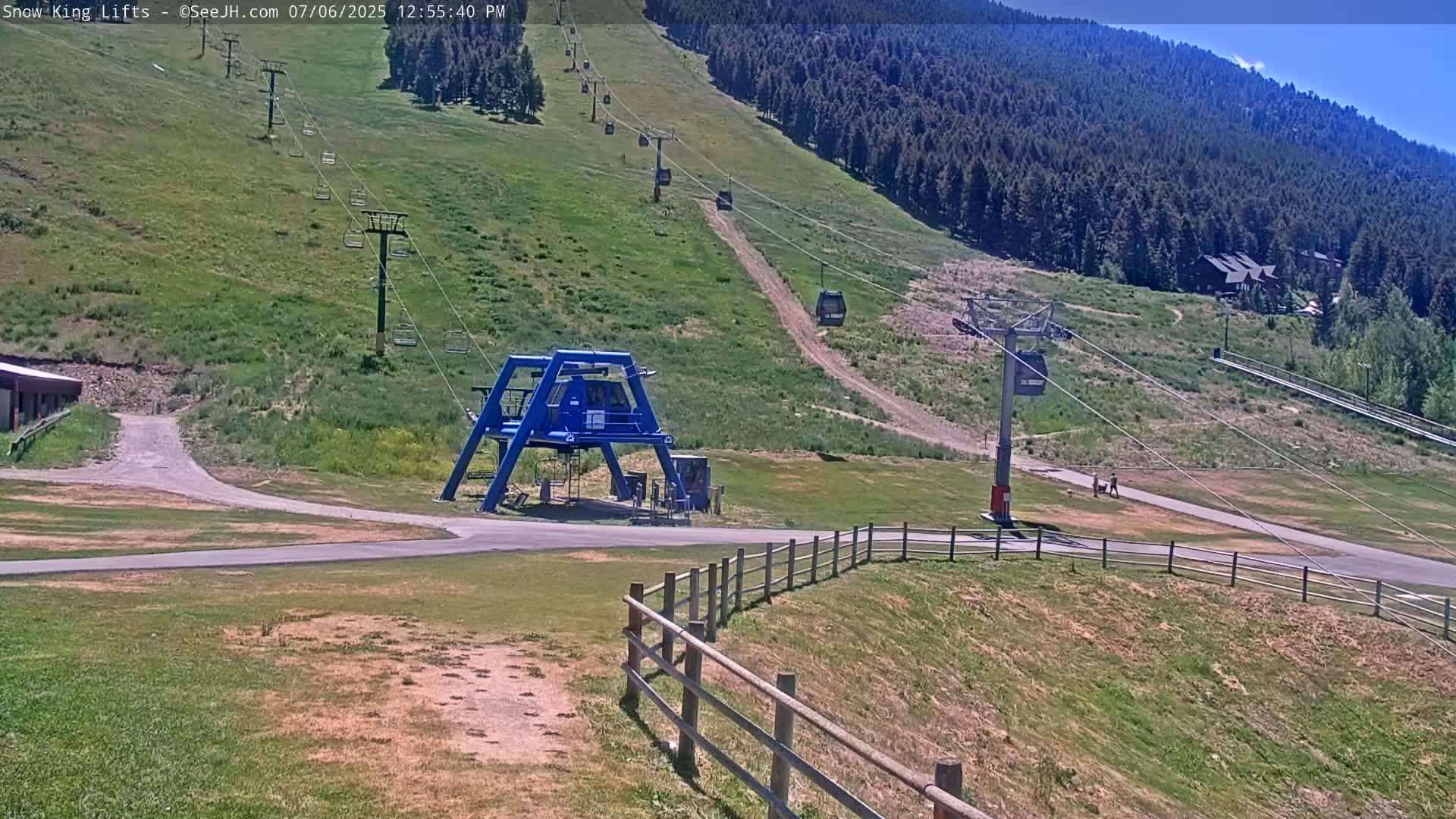 Jackson, Snow King Mountain Ski Slope & Lifts Live Cam - Jackson, Teton, Wyoming, USA