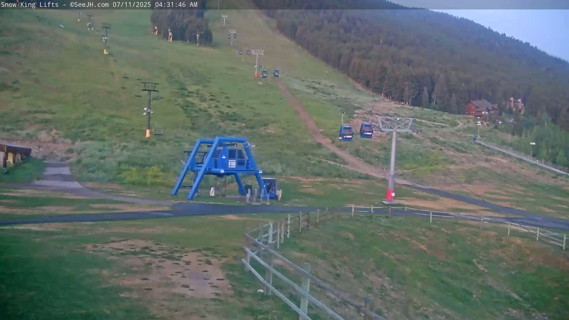Jackson, Snow King Mountain Ski Slope & Lifts Live Cam - Jackson, Teton, Wyoming, USA