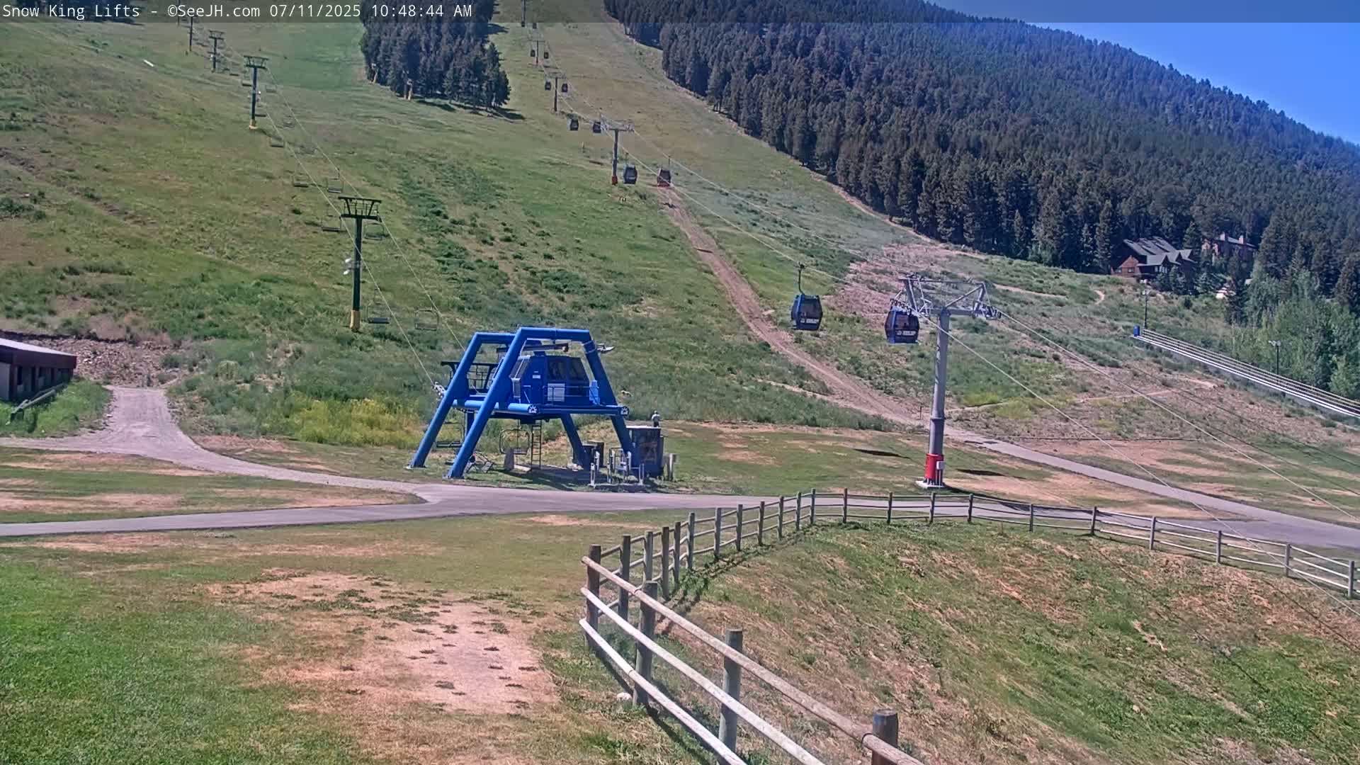 Jackson, Snow King Mountain Ski Slope & Lifts Live Cam - Jackson, Teton, Wyoming, USA
