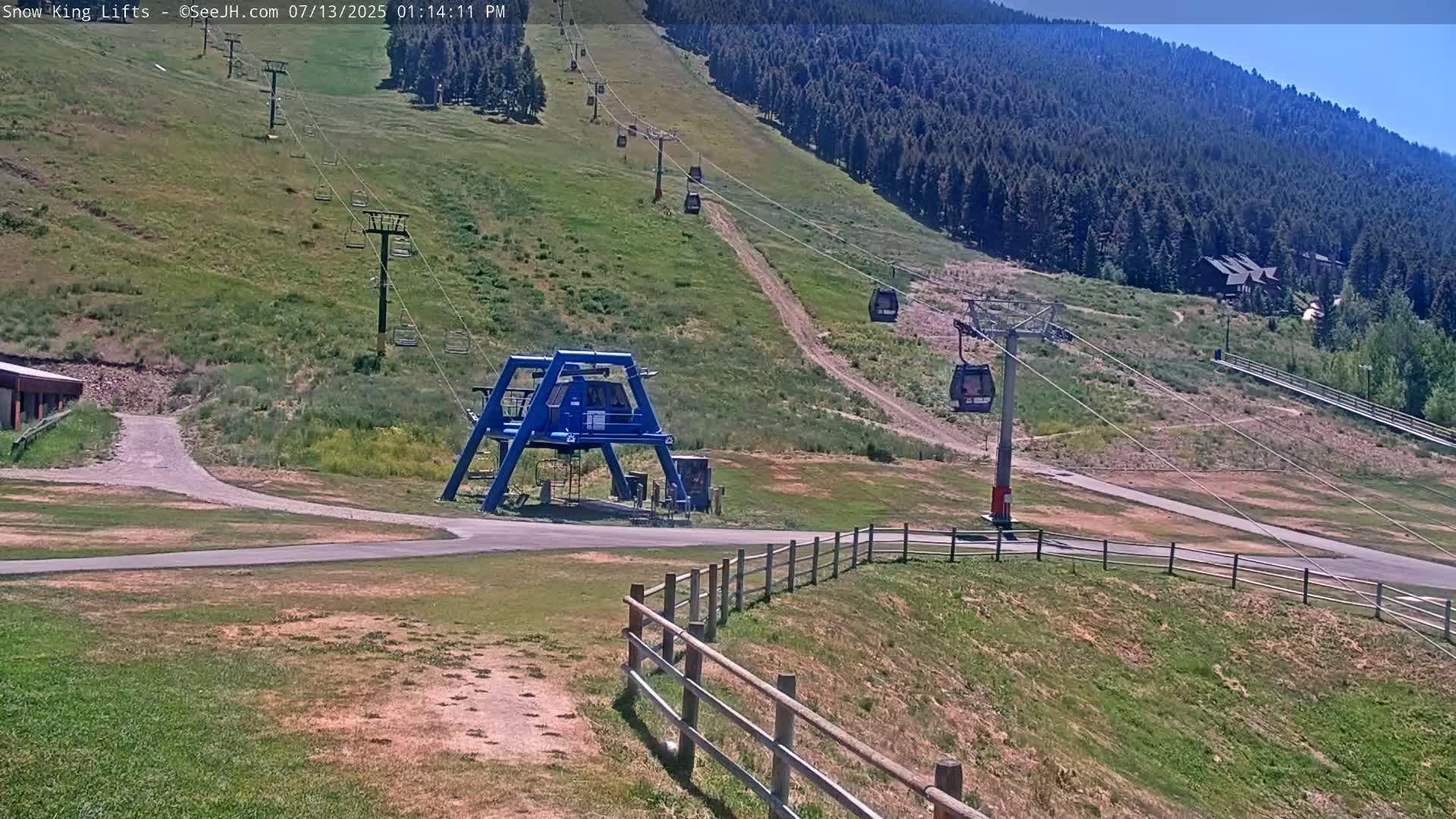 Jackson, Snow King Mountain Ski Slope & Lifts Live Cam - Jackson, Teton, Wyoming, USA