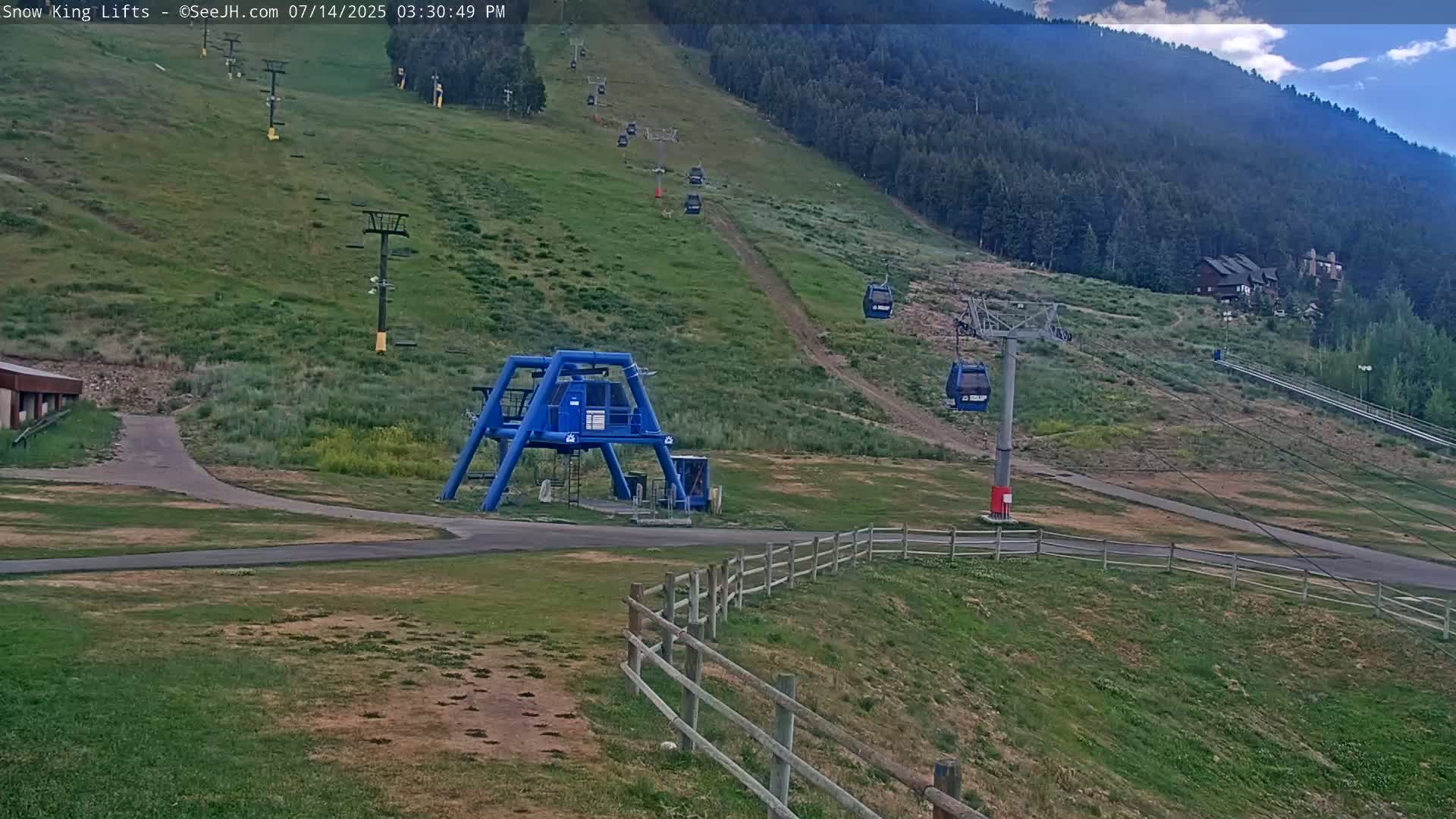 Jackson, Snow King Mountain Ski Slope & Lifts Live Cam - Jackson, Teton, Wyoming, USA