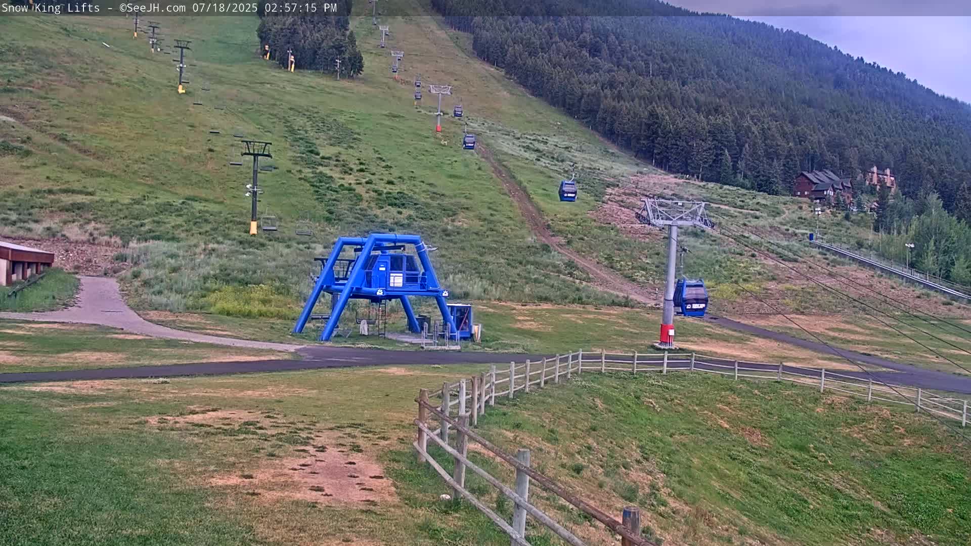 Jackson, Snow King Mountain Ski Slope & Lifts Live Cam - Jackson, Teton, Wyoming, USA