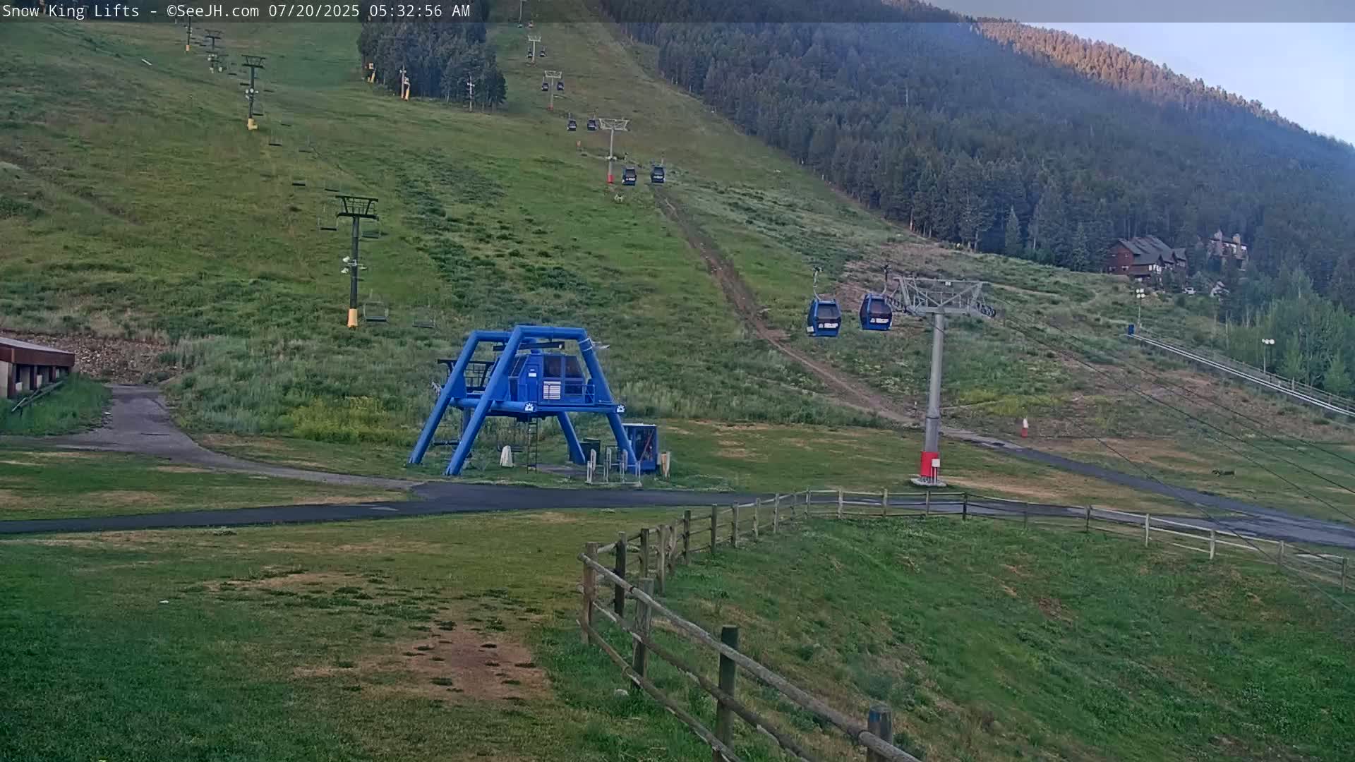 Jackson, Snow King Mountain Ski Slope & Lifts Live Cam - Jackson, Teton, Wyoming, USA