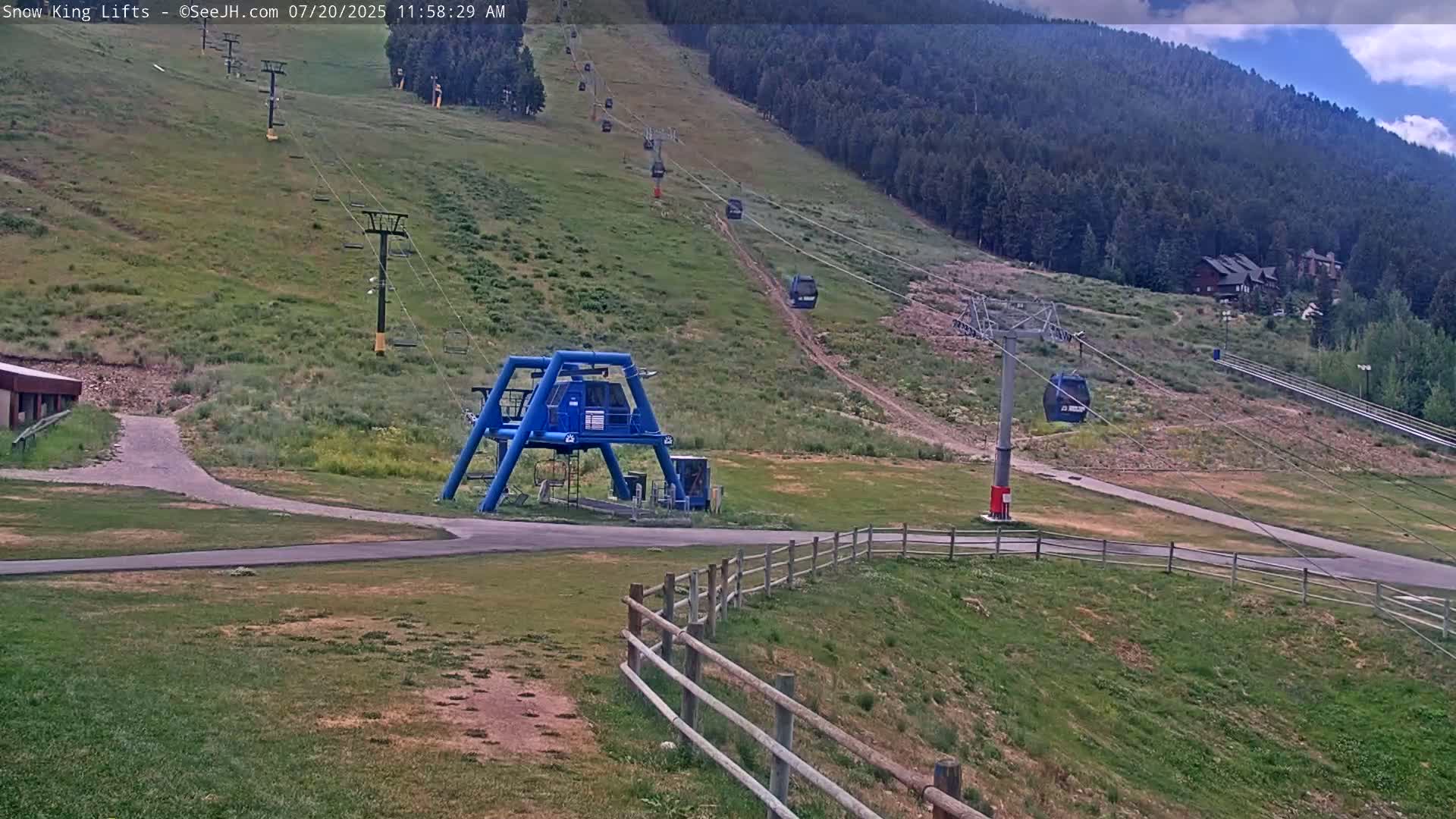 Jackson, Snow King Mountain Ski Slope & Lifts Live Cam - Jackson, Teton, Wyoming, USA