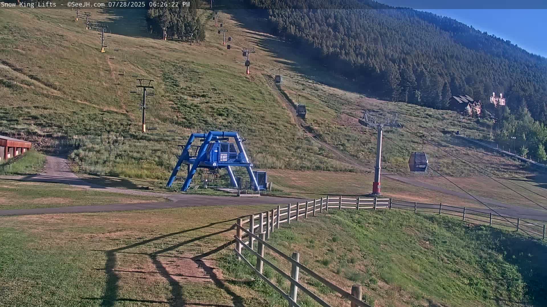 Jackson, Snow King Mountain Ski Slope & Lifts Live Cam - Jackson, Teton, Wyoming, USA