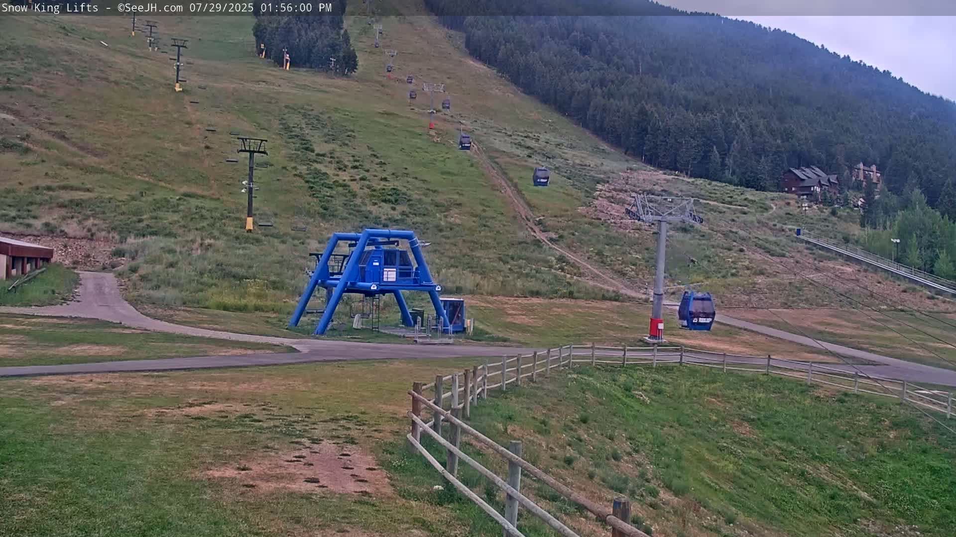 Jackson, Snow King Mountain Ski Slope & Lifts Live Cam - Jackson, Teton, Wyoming, USA