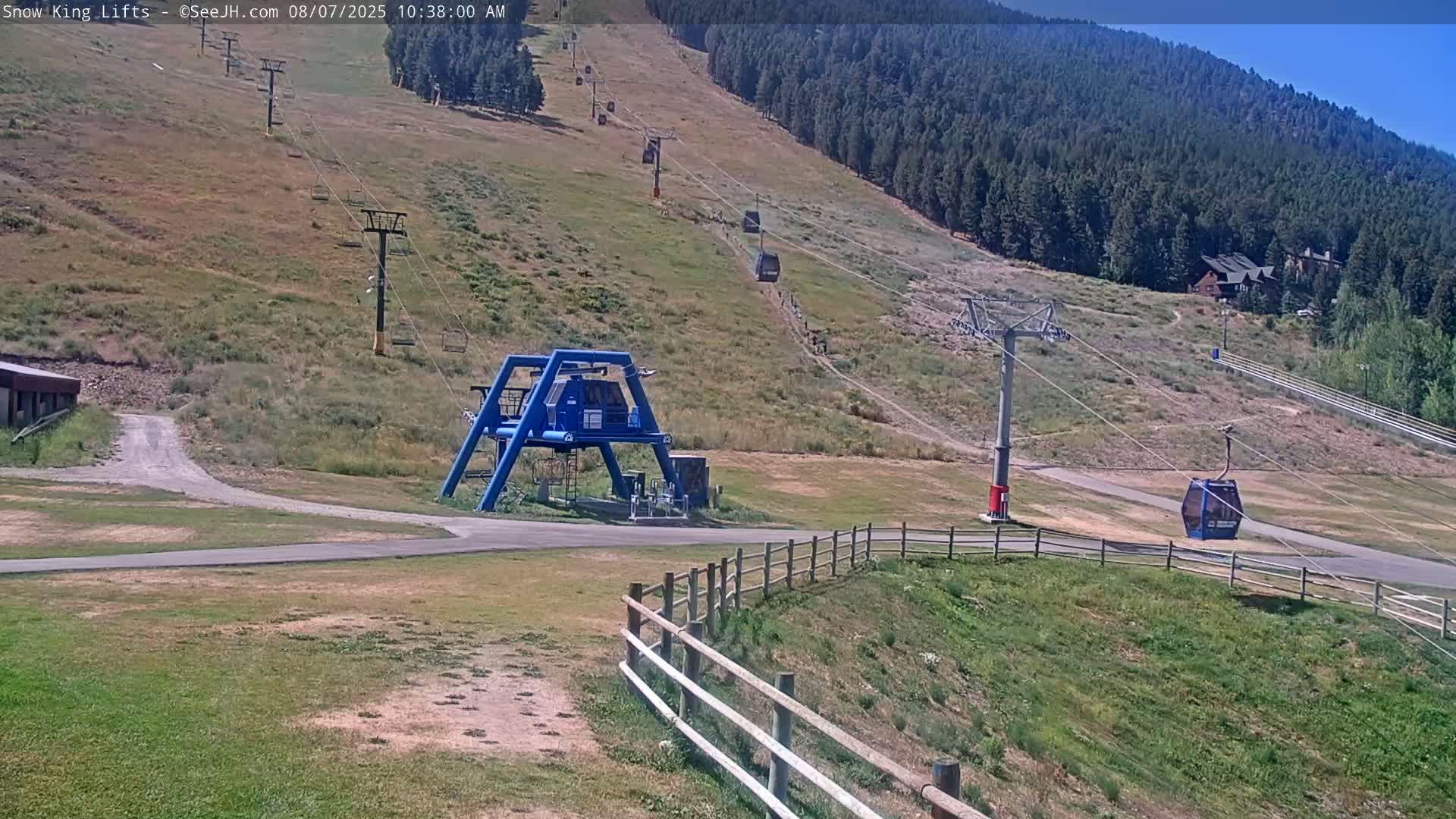 Jackson, Snow King Mountain Ski Slope & Lifts Live Cam - Jackson, Teton, Wyoming, USA