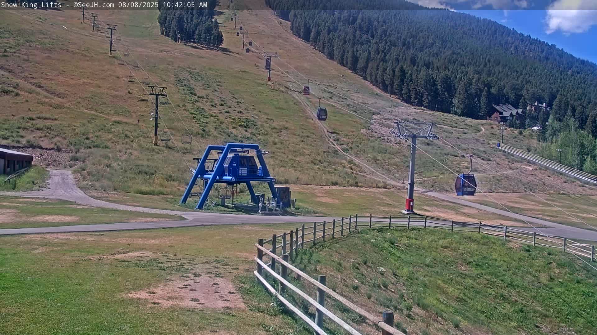 Jackson, Snow King Mountain Ski Slope & Lifts Live Cam - Jackson, Teton, Wyoming, USA