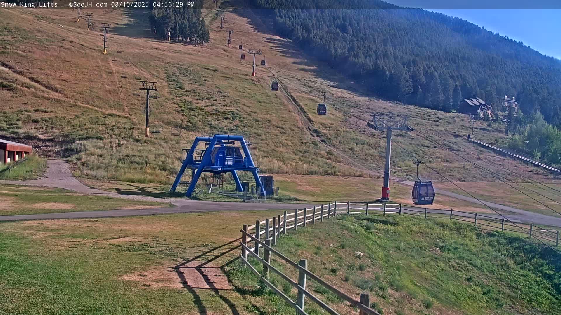 Jackson, Snow King Mountain Ski Slope & Lifts Live Cam - Jackson, Teton, Wyoming, USA