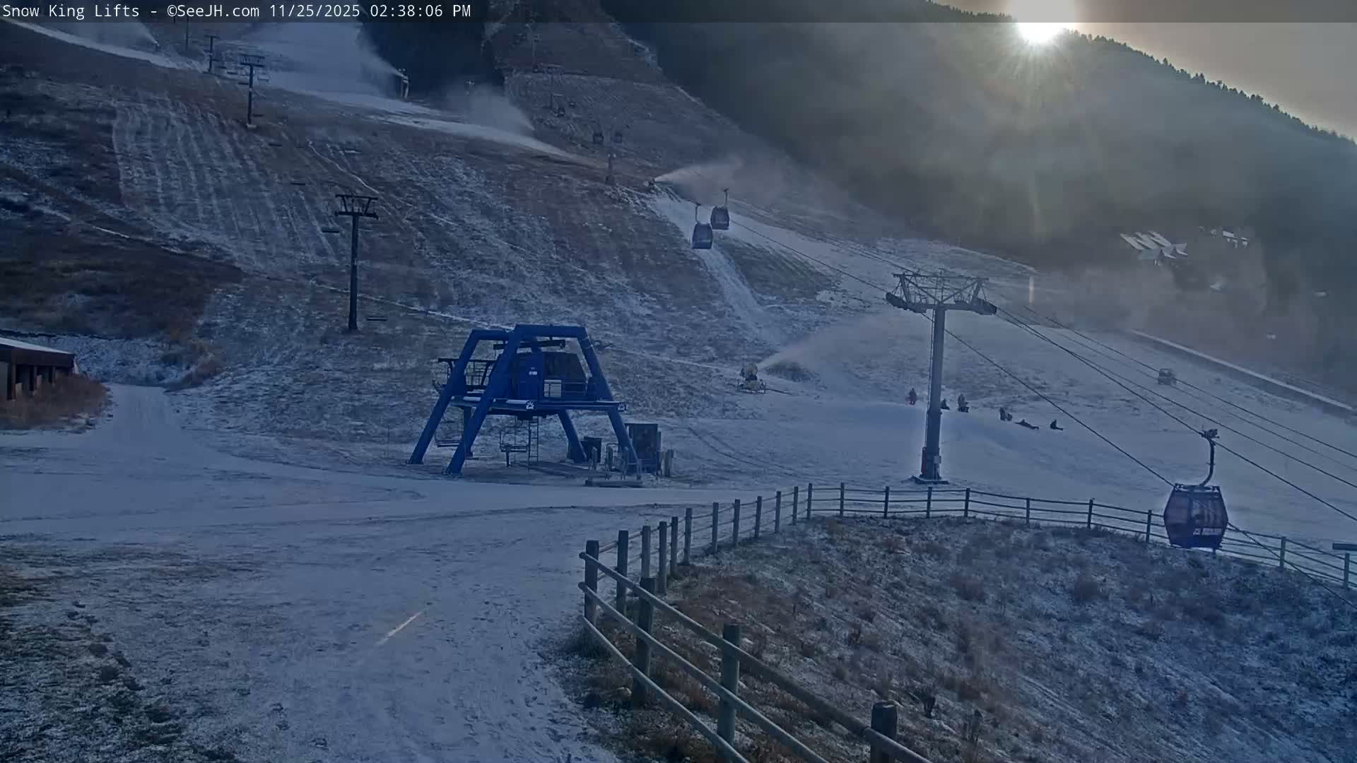 Jackson, Snow King Mountain Ski Slope & Lifts Live Cam - Jackson, Teton, Wyoming, USA