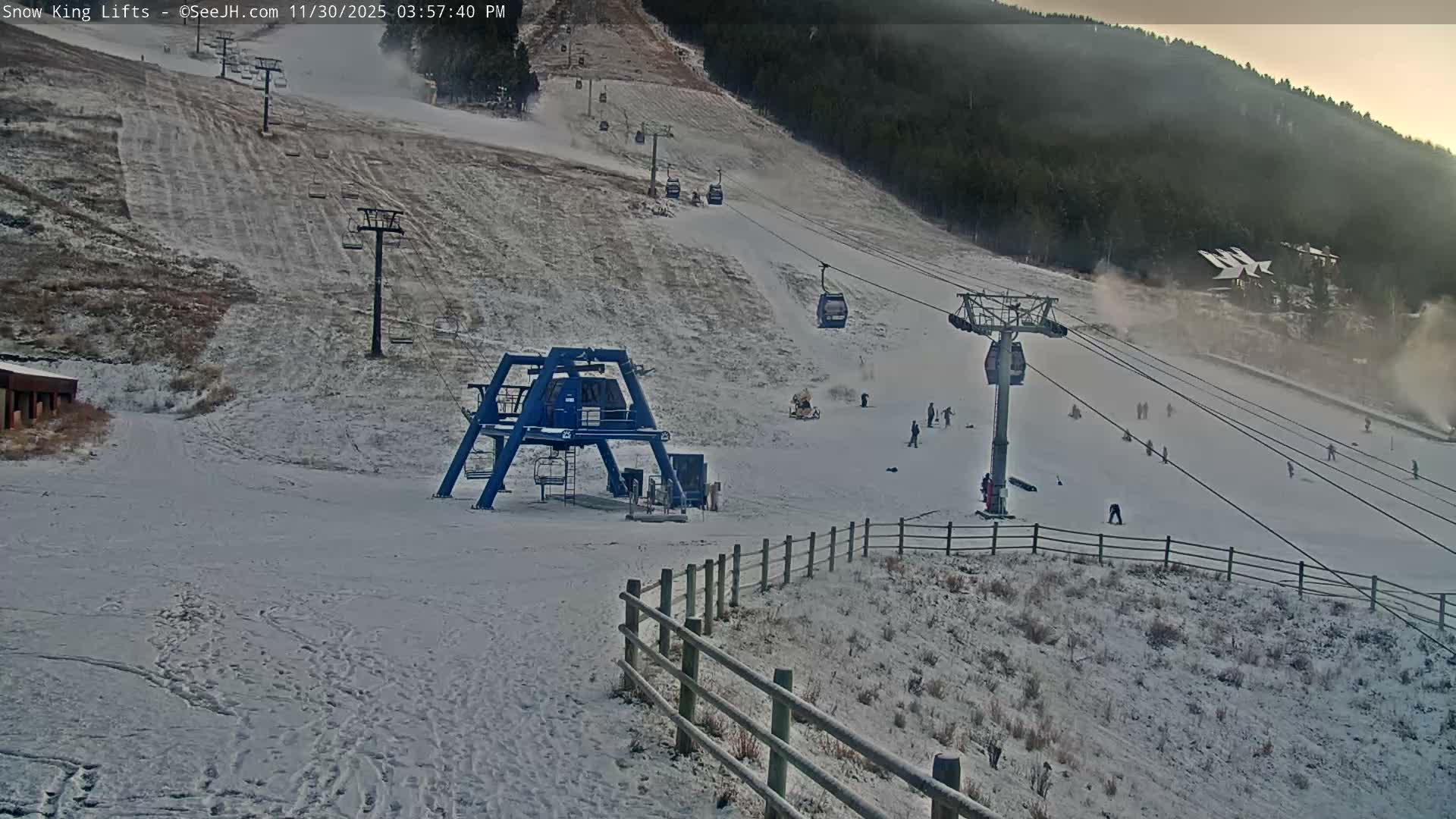 Jackson, Snow King Mountain Ski Slope & Lifts Live Cam - Jackson, Teton, Wyoming, USA