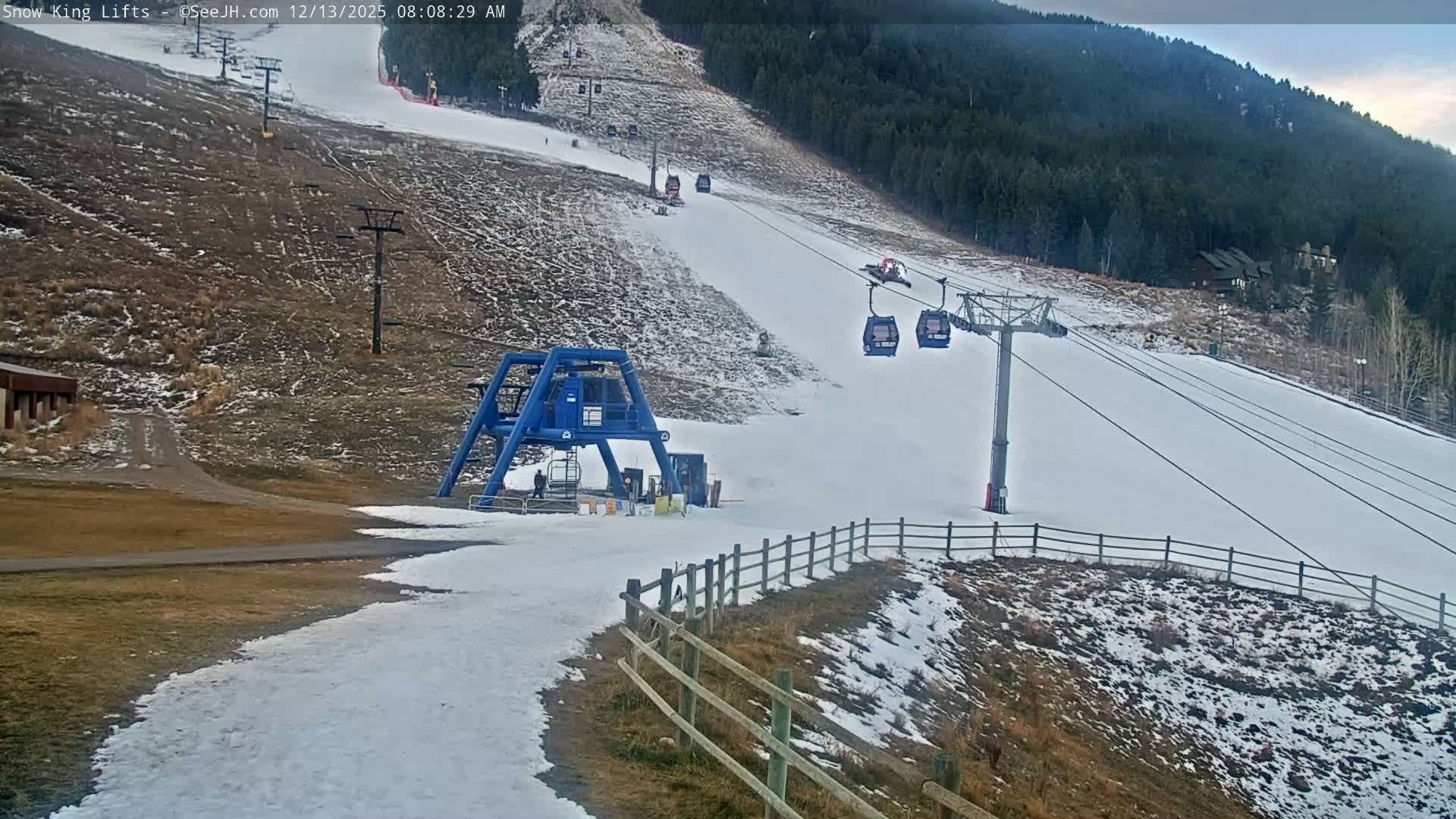 Jackson, Snow King Mountain Ski Slope & Lifts Live Cam - Jackson, Teton, Wyoming, USA