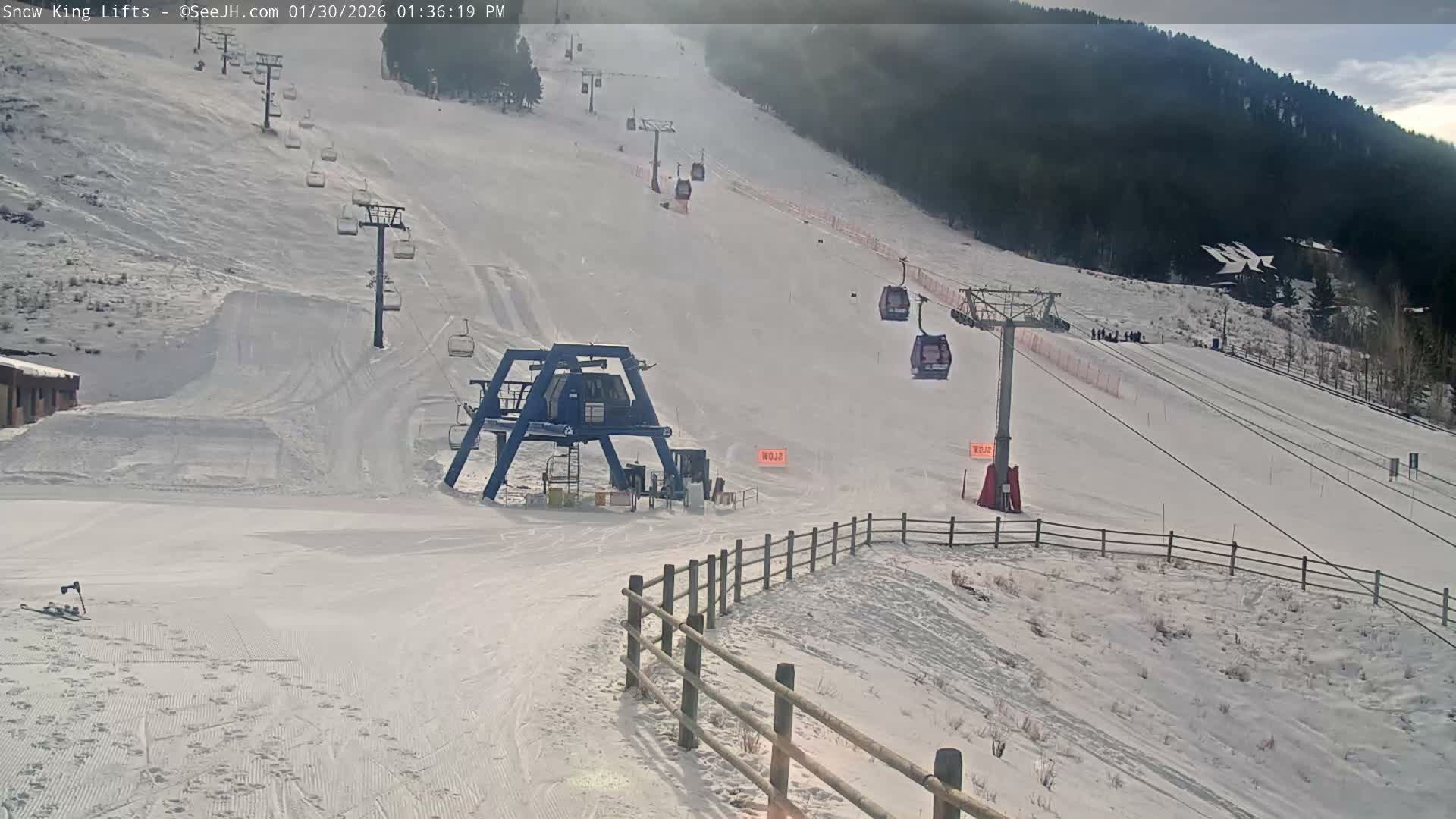 Jackson, Snow King Mountain Ski Slope & Lifts Live Cam - Jackson, Teton, Wyoming, USA